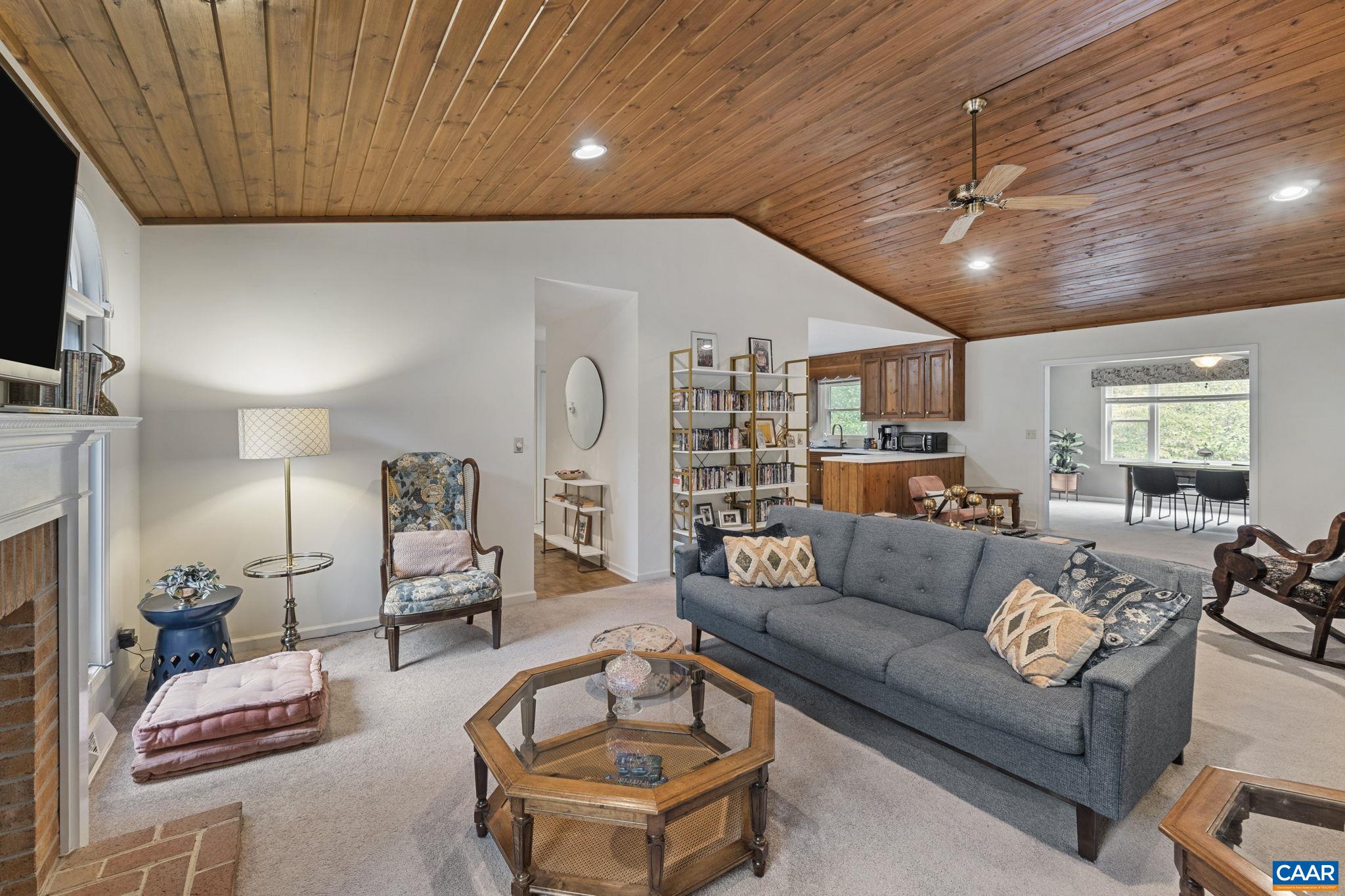 25 LOBLOLLY RD