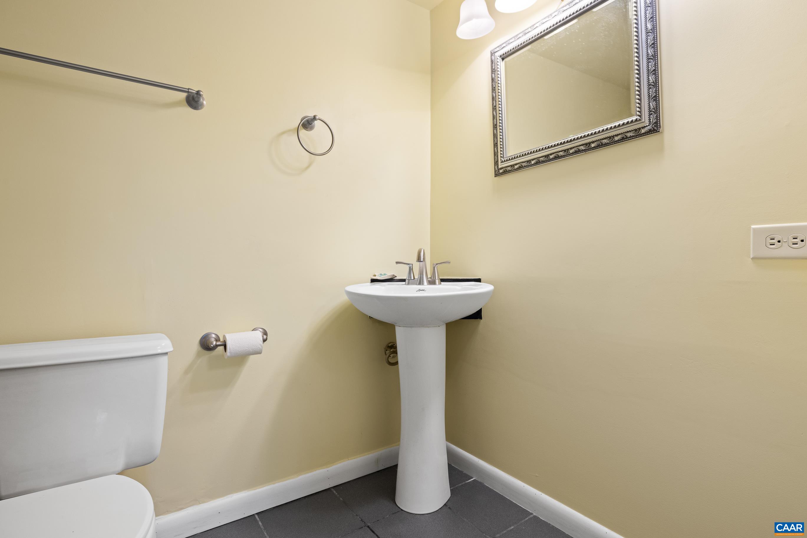 132 TURTLE CREEK RD Unit: 11