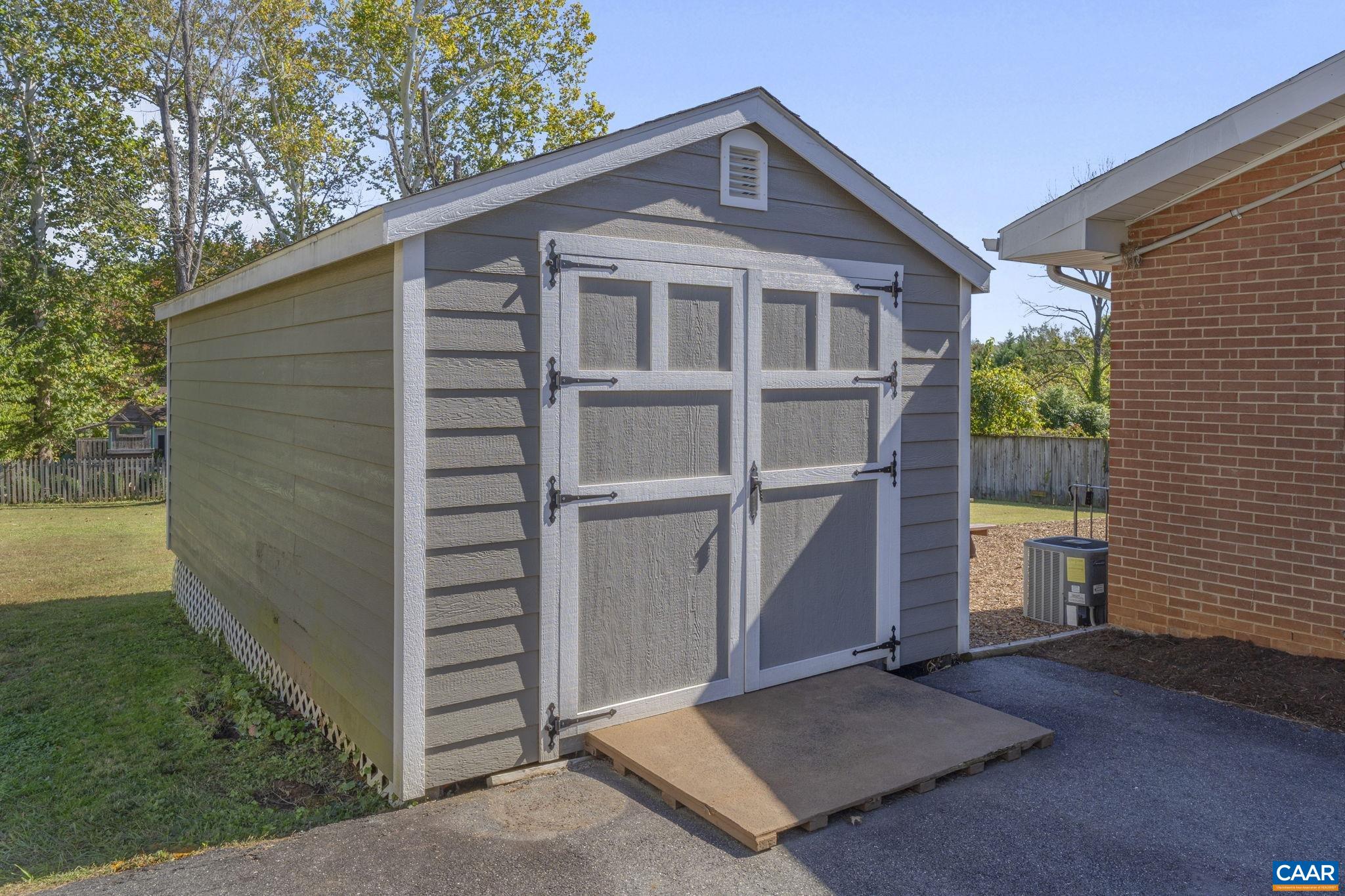 2208 DOMINION DR