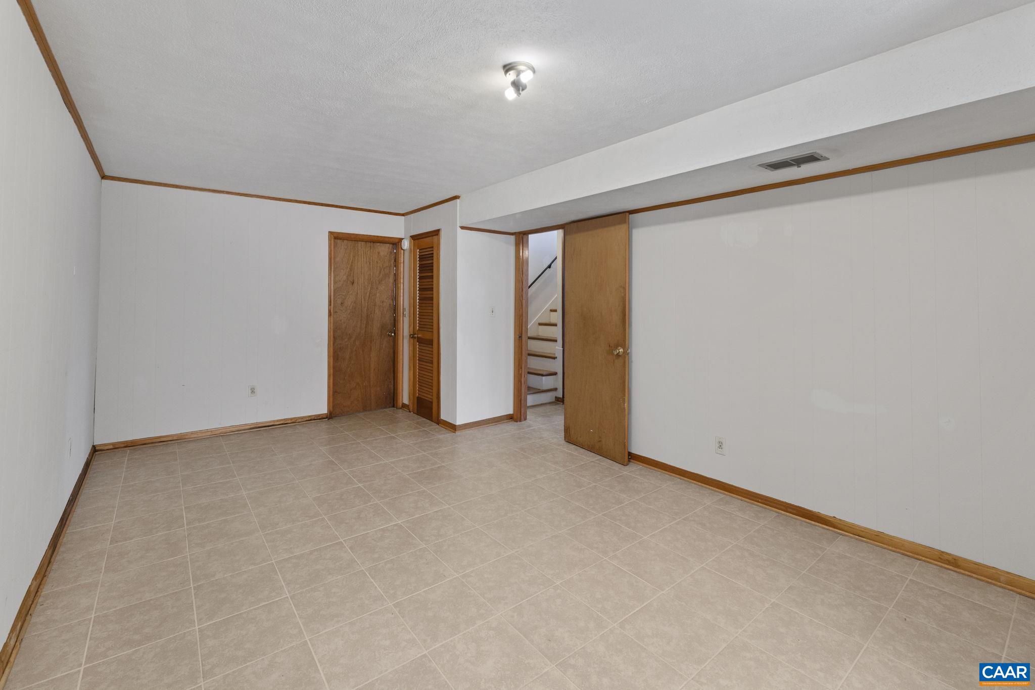 2208 DOMINION DR