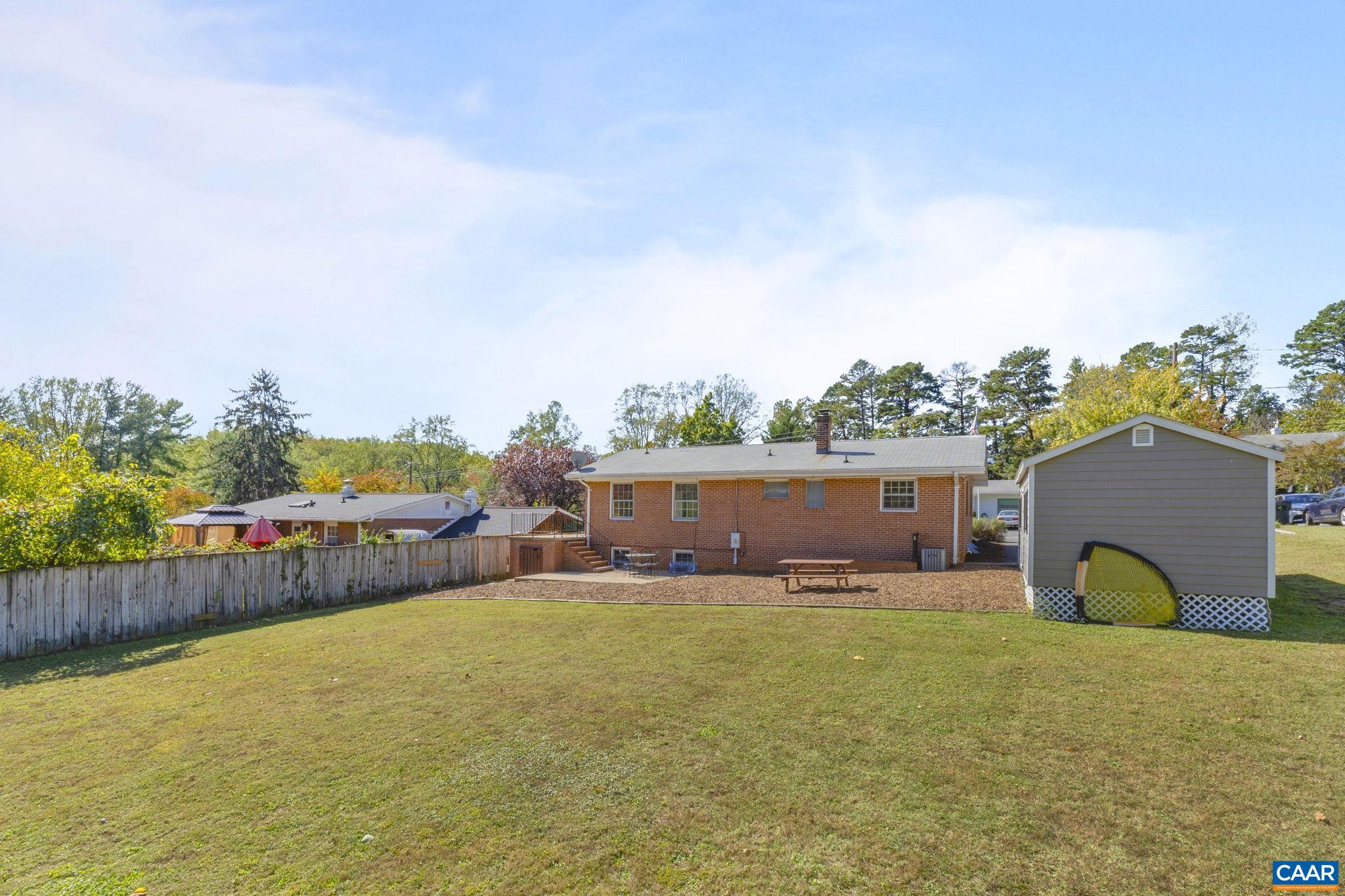 2208 DOMINION DR