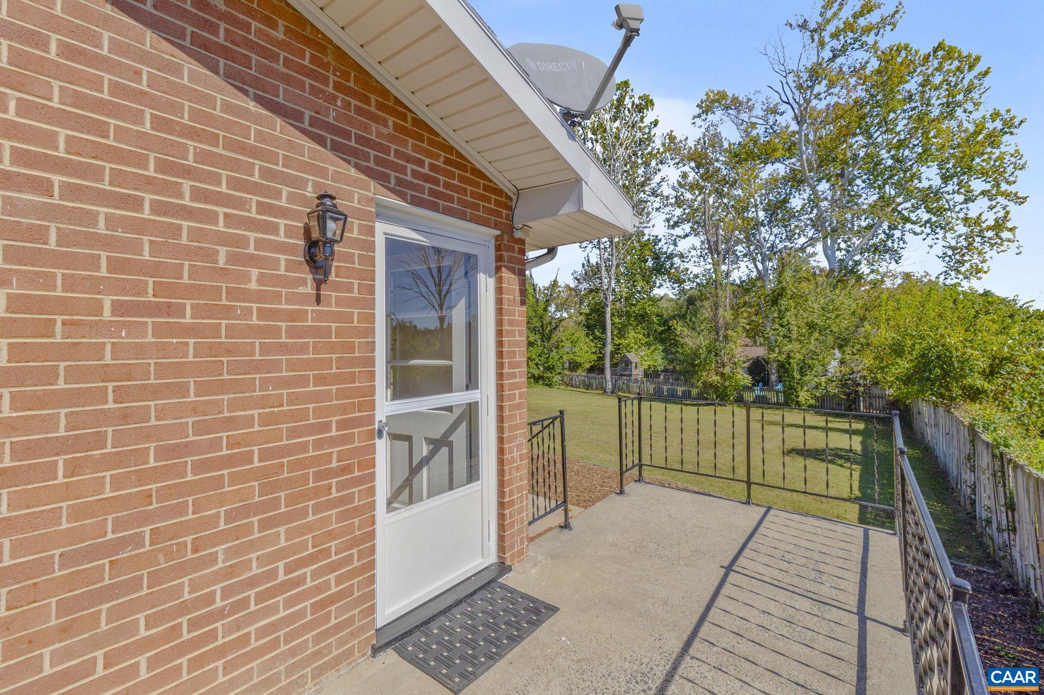 2208 DOMINION DR