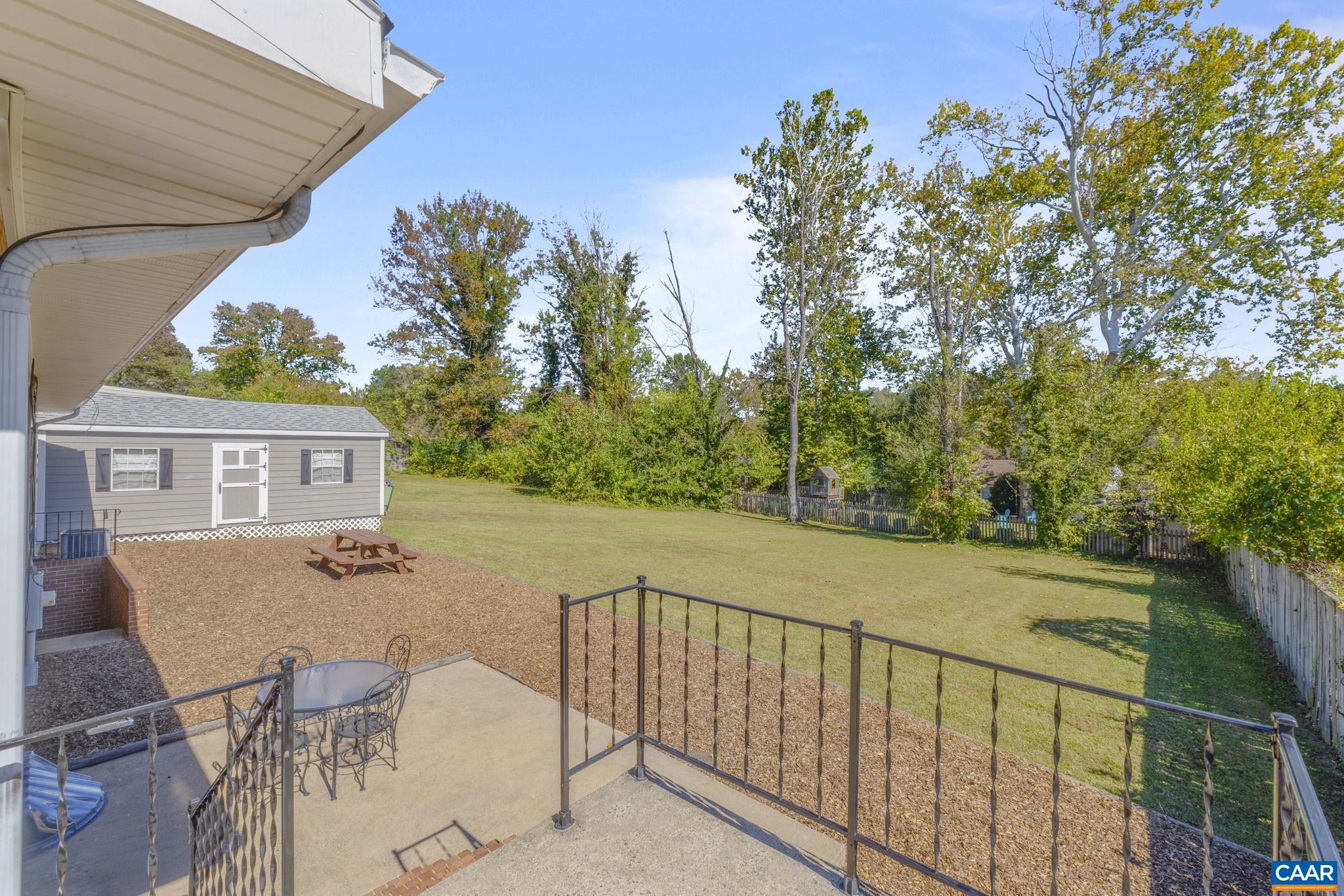 2208 DOMINION DR