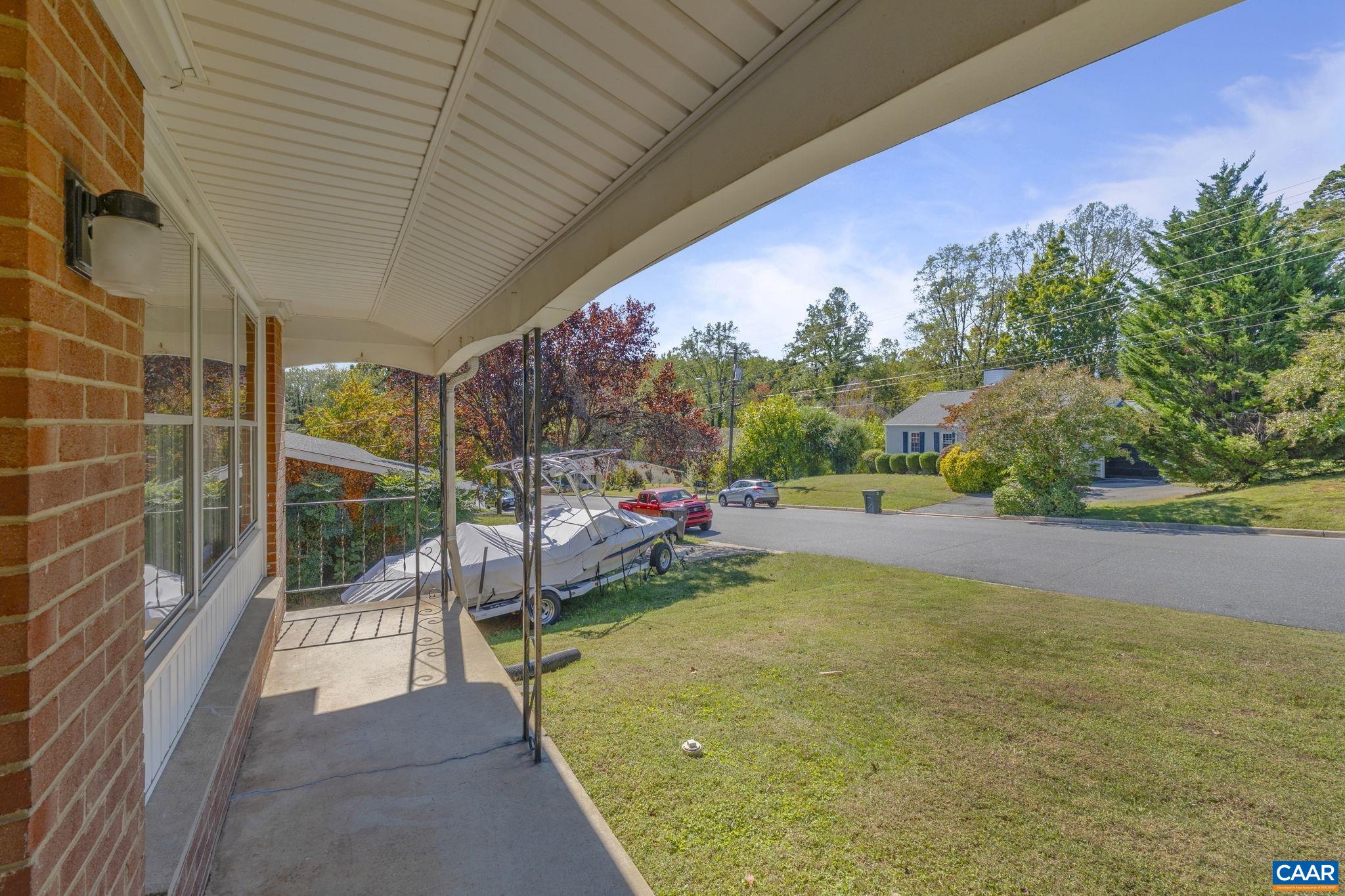 2208 DOMINION DR