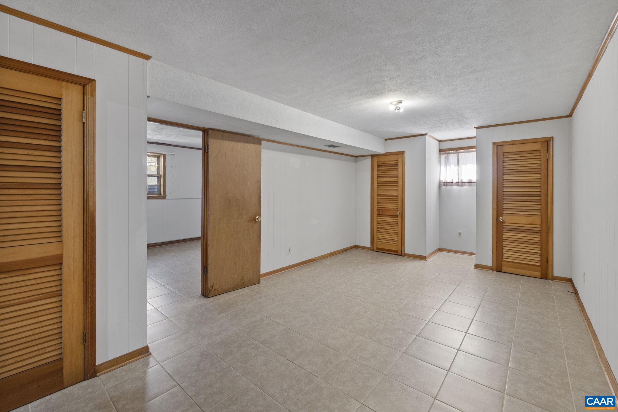 2208 DOMINION DR