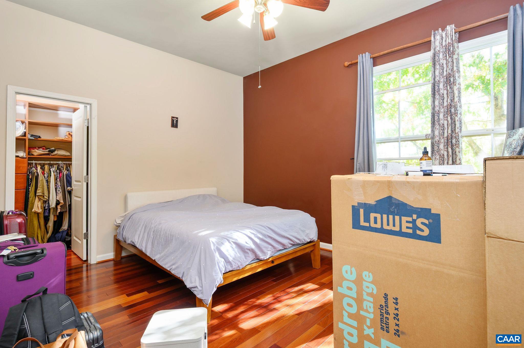 700 WALKER SQ Unit: 4A