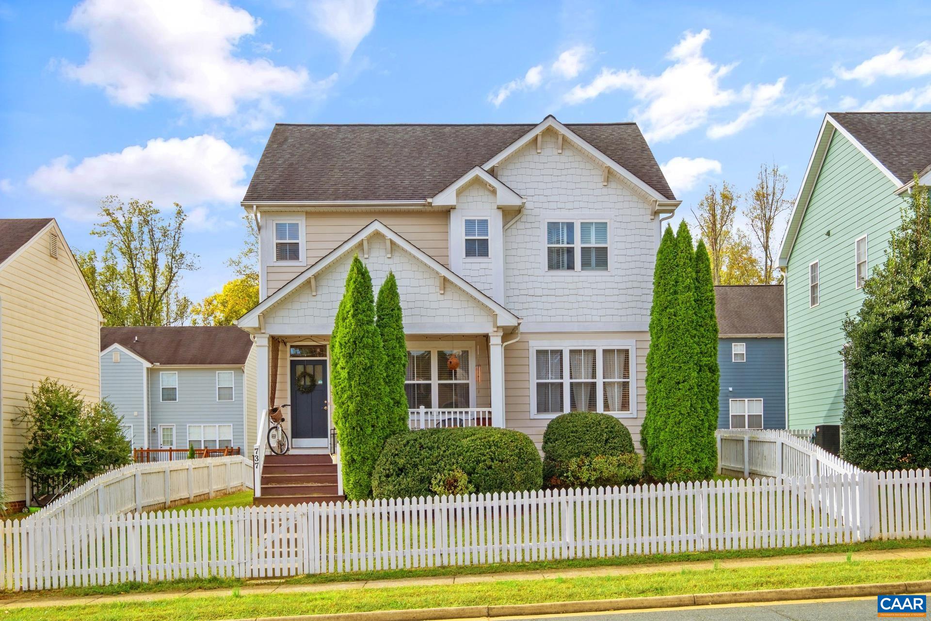 737 COUNTRY GREEN RD