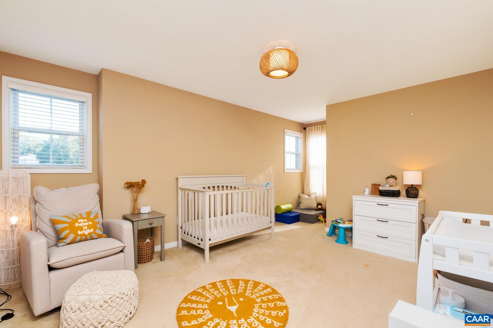 737 COUNTRY GREEN RD