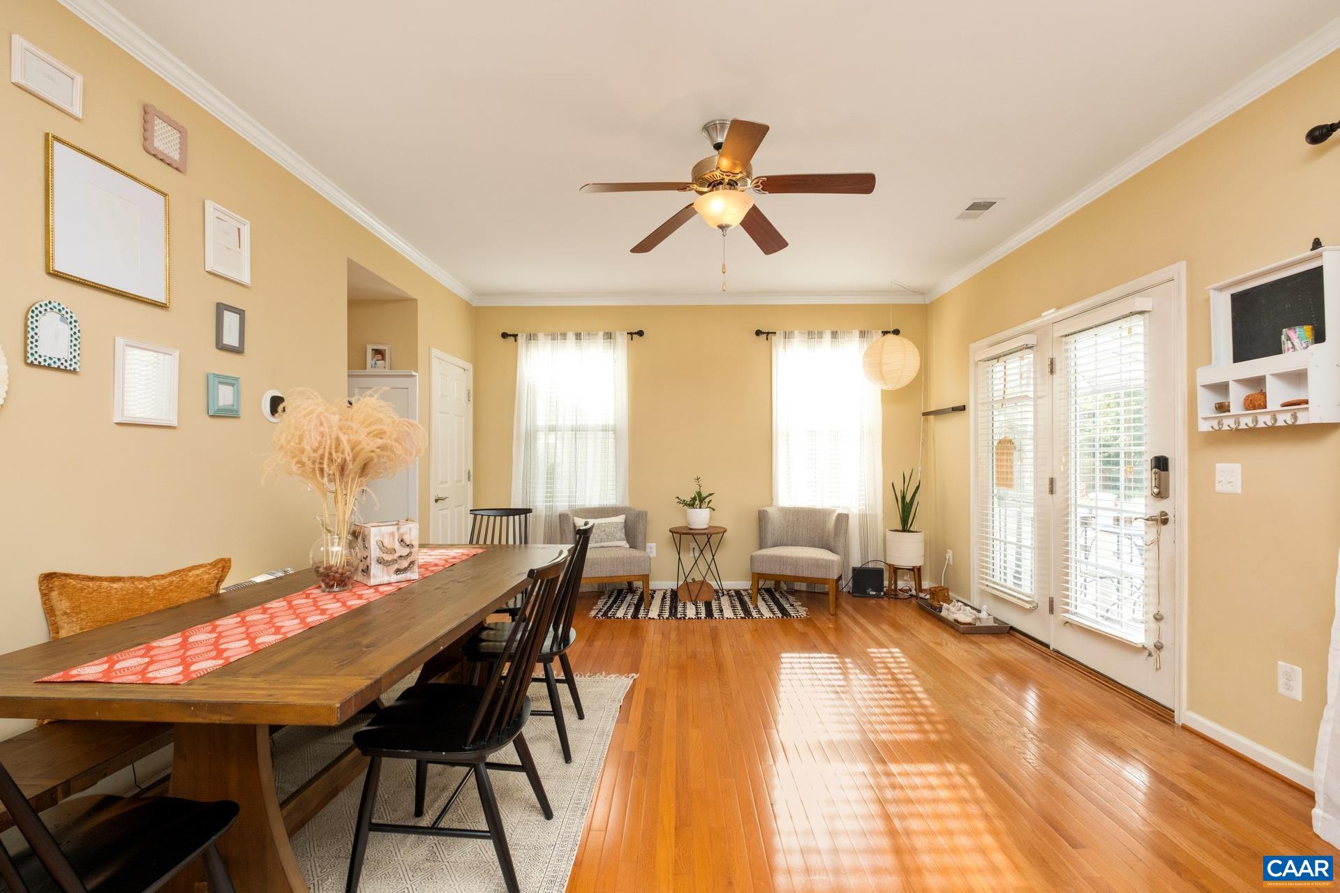 737 COUNTRY GREEN RD