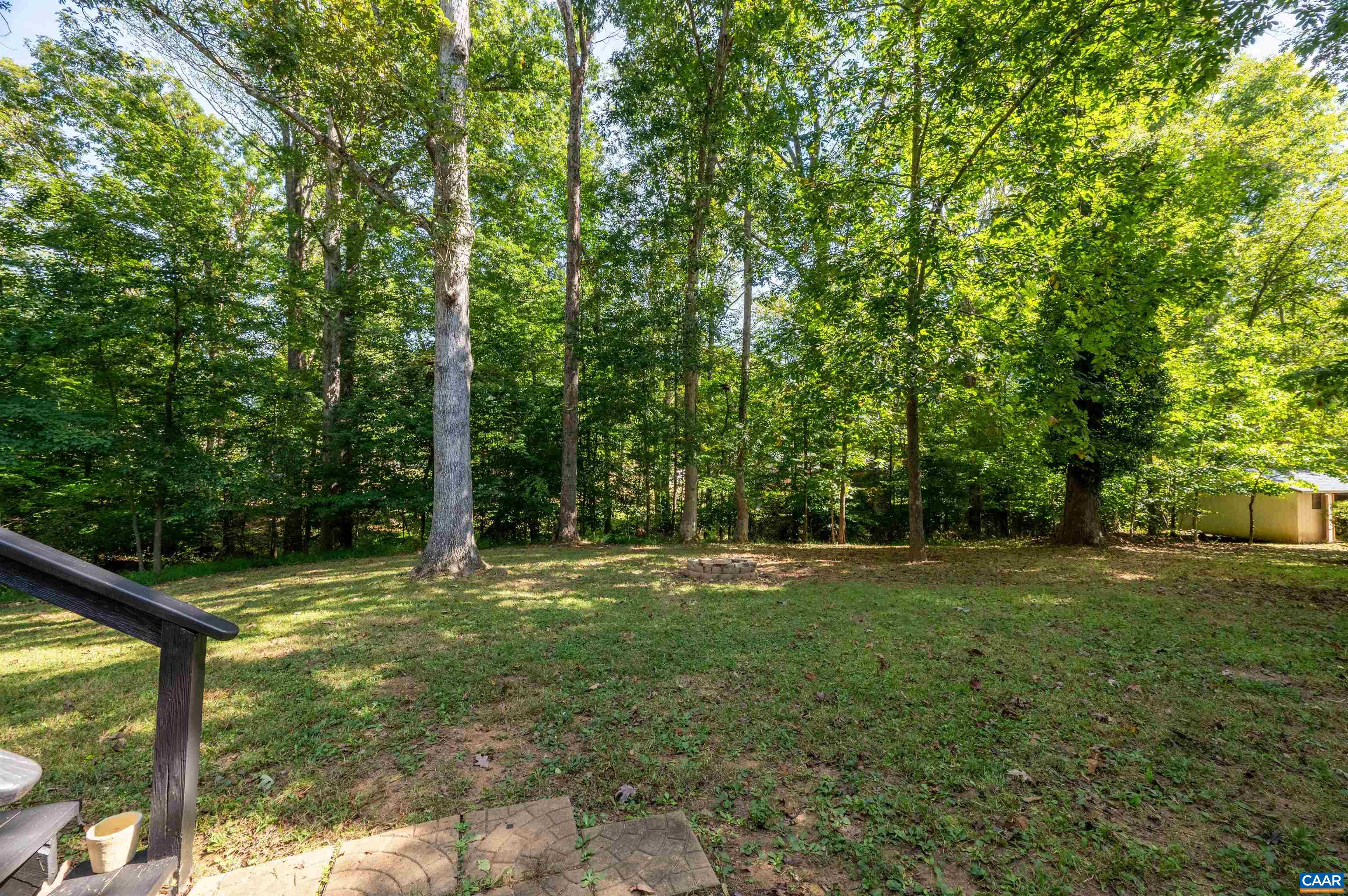 75 LUMBER LN