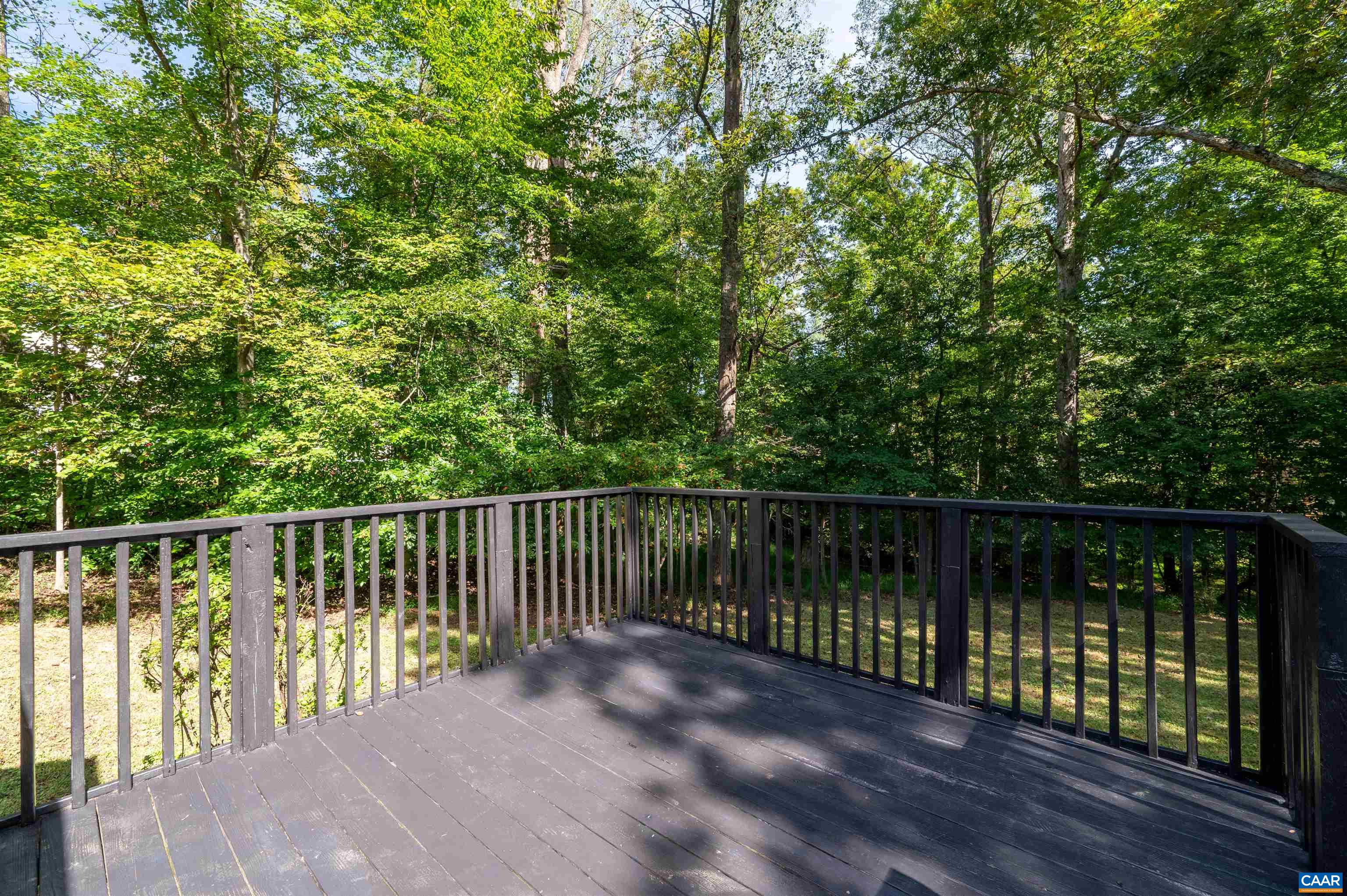 75 LUMBER LN