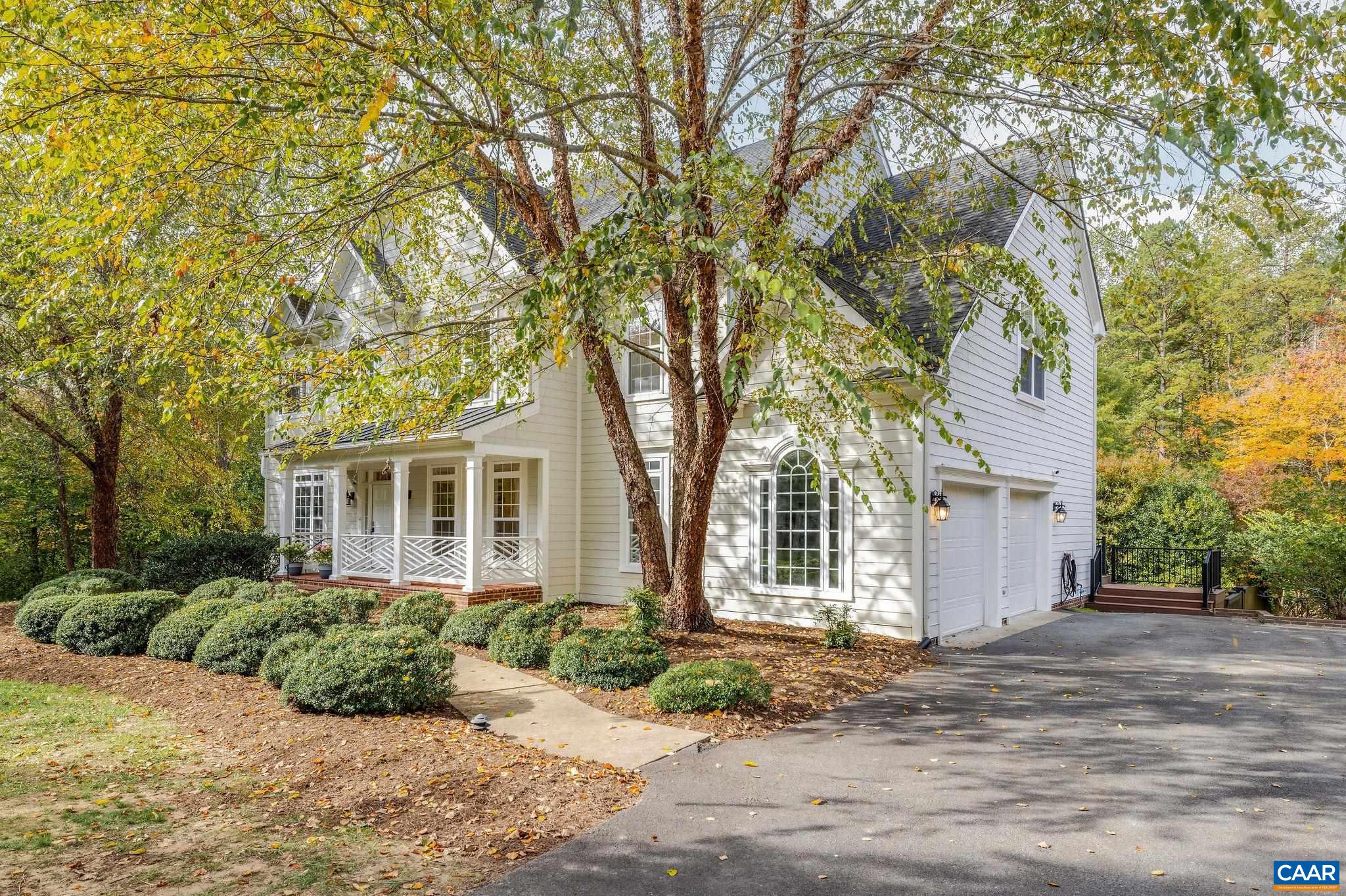 740 MURRAY LN
