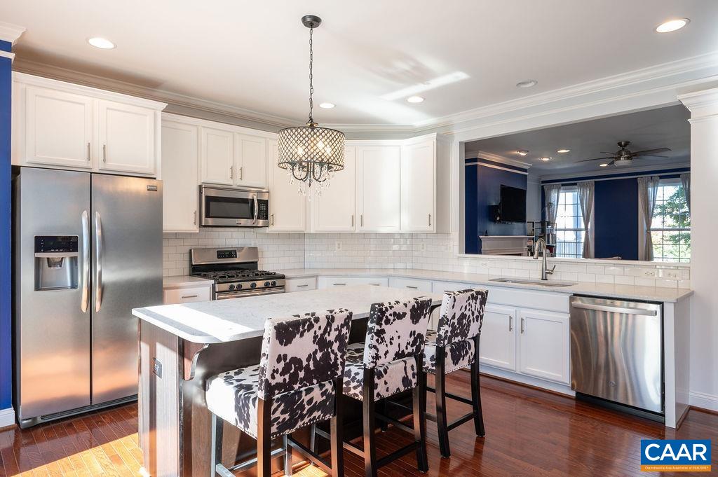 2146 AVINITY LOOP