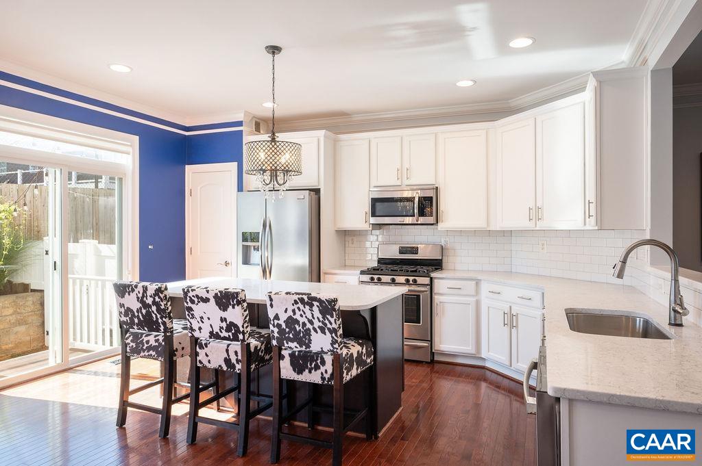 2146 AVINITY LOOP