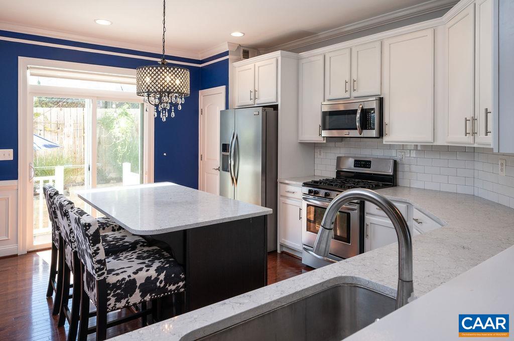 2146 AVINITY LOOP