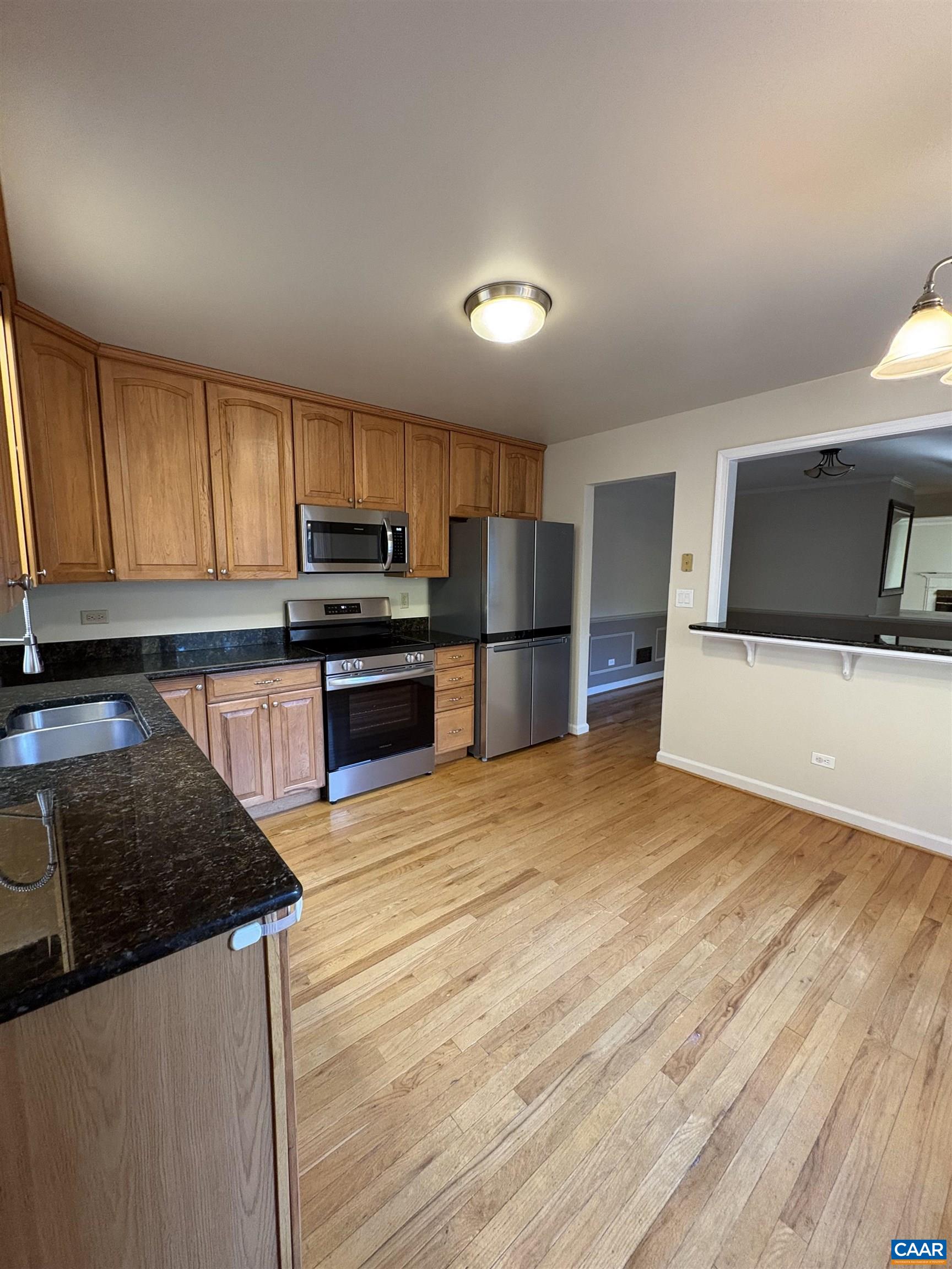 705 HIGHLAND AVE