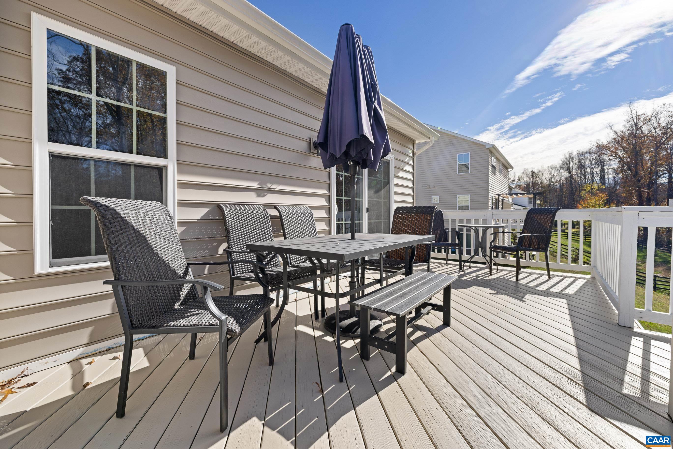 5227 SPARROW HILL LN