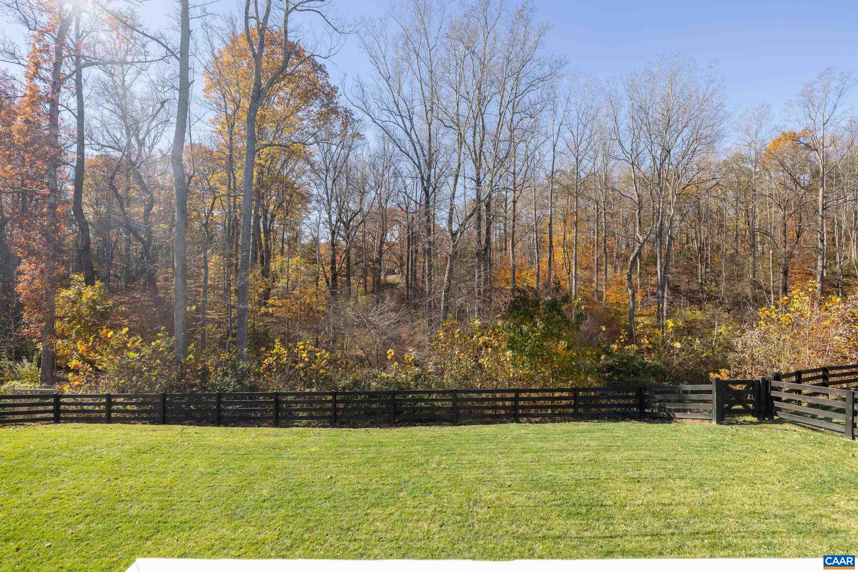 5227 SPARROW HILL LN