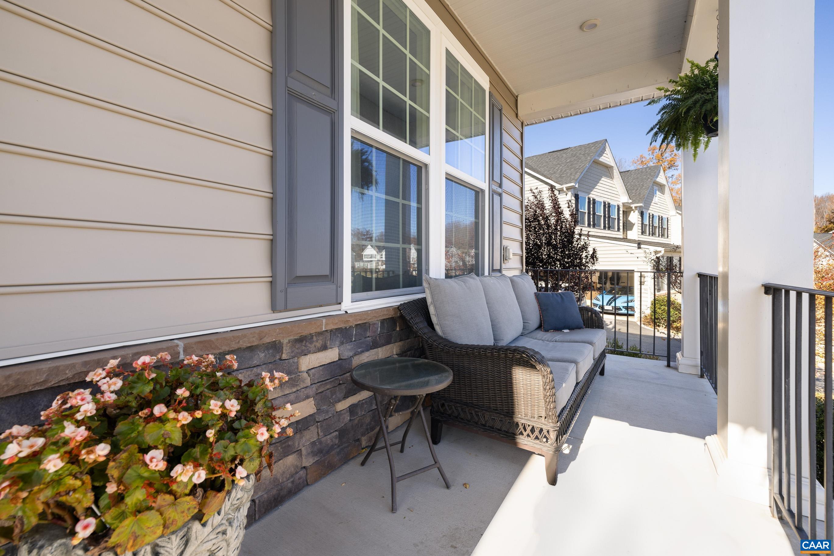 5227 SPARROW HILL LN