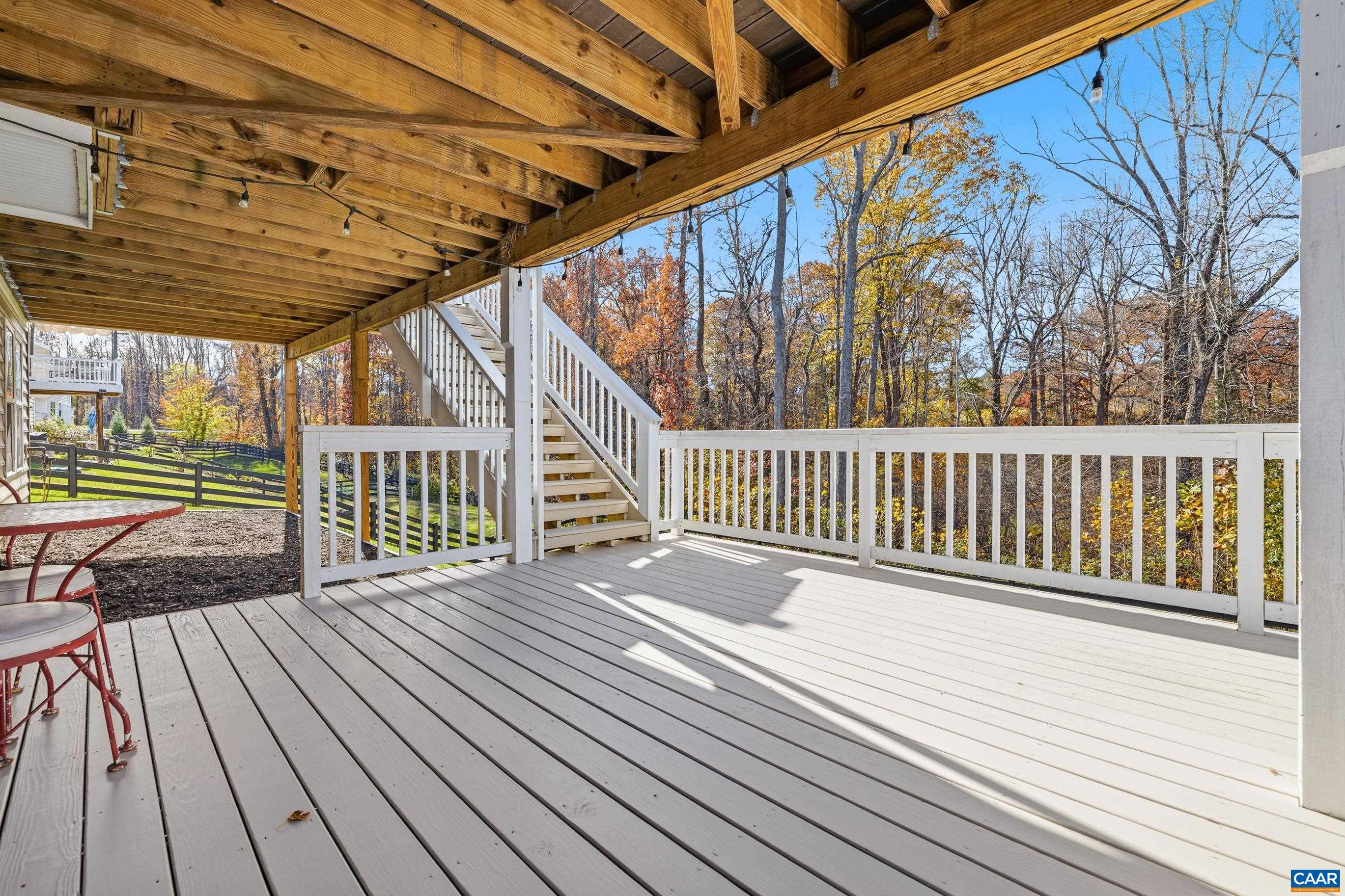 5227 SPARROW HILL LN