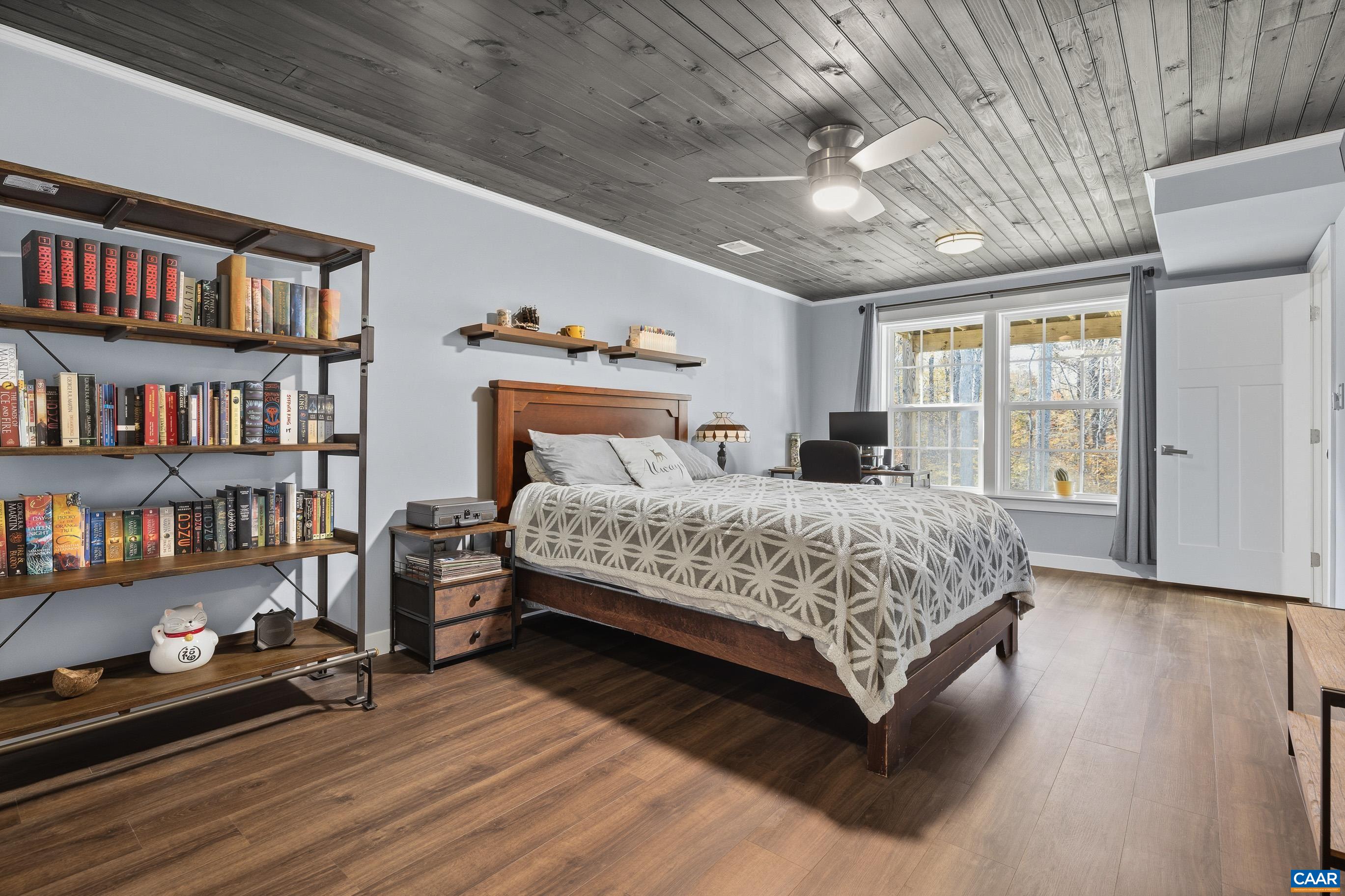 5227 SPARROW HILL LN