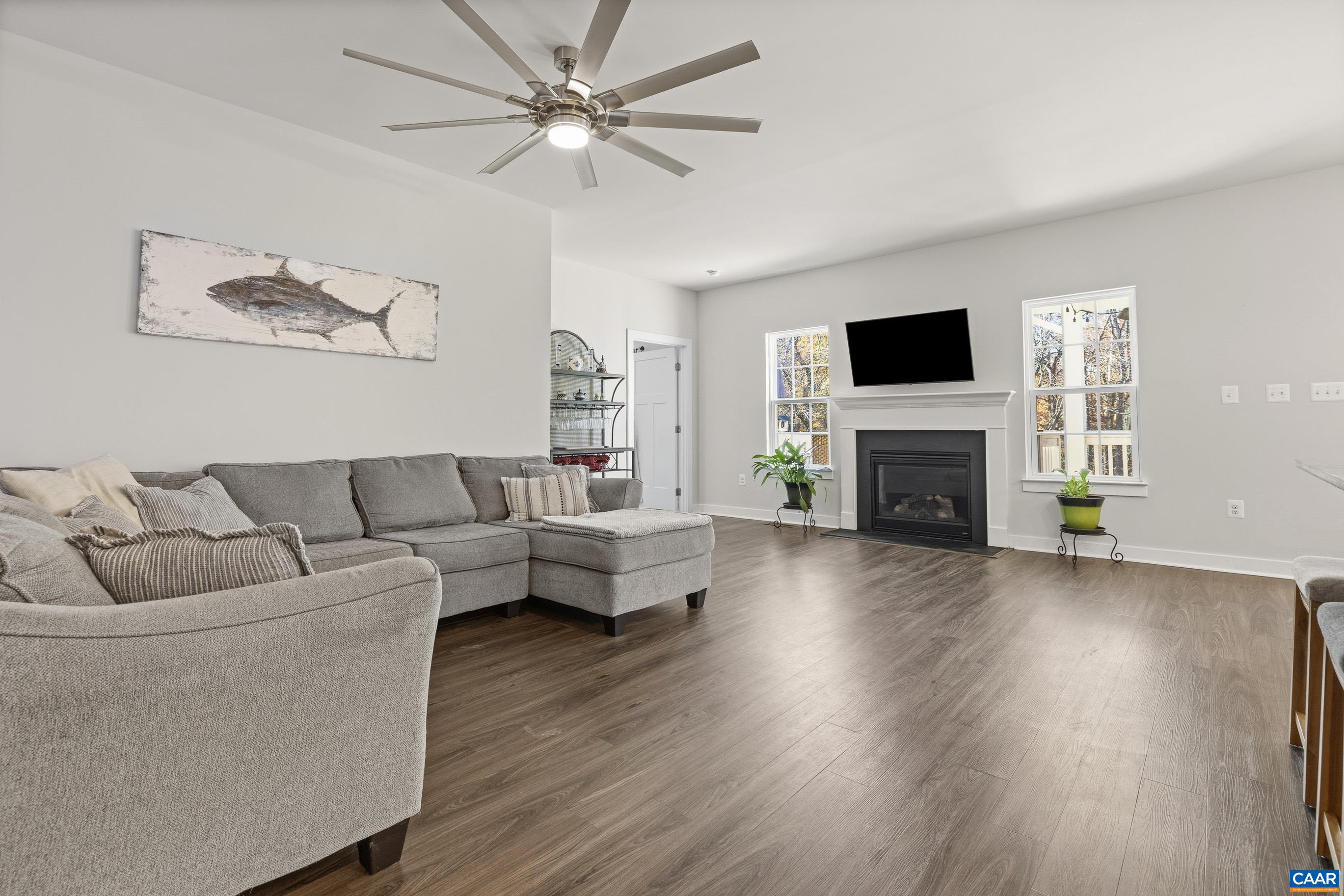 5227 SPARROW HILL LN