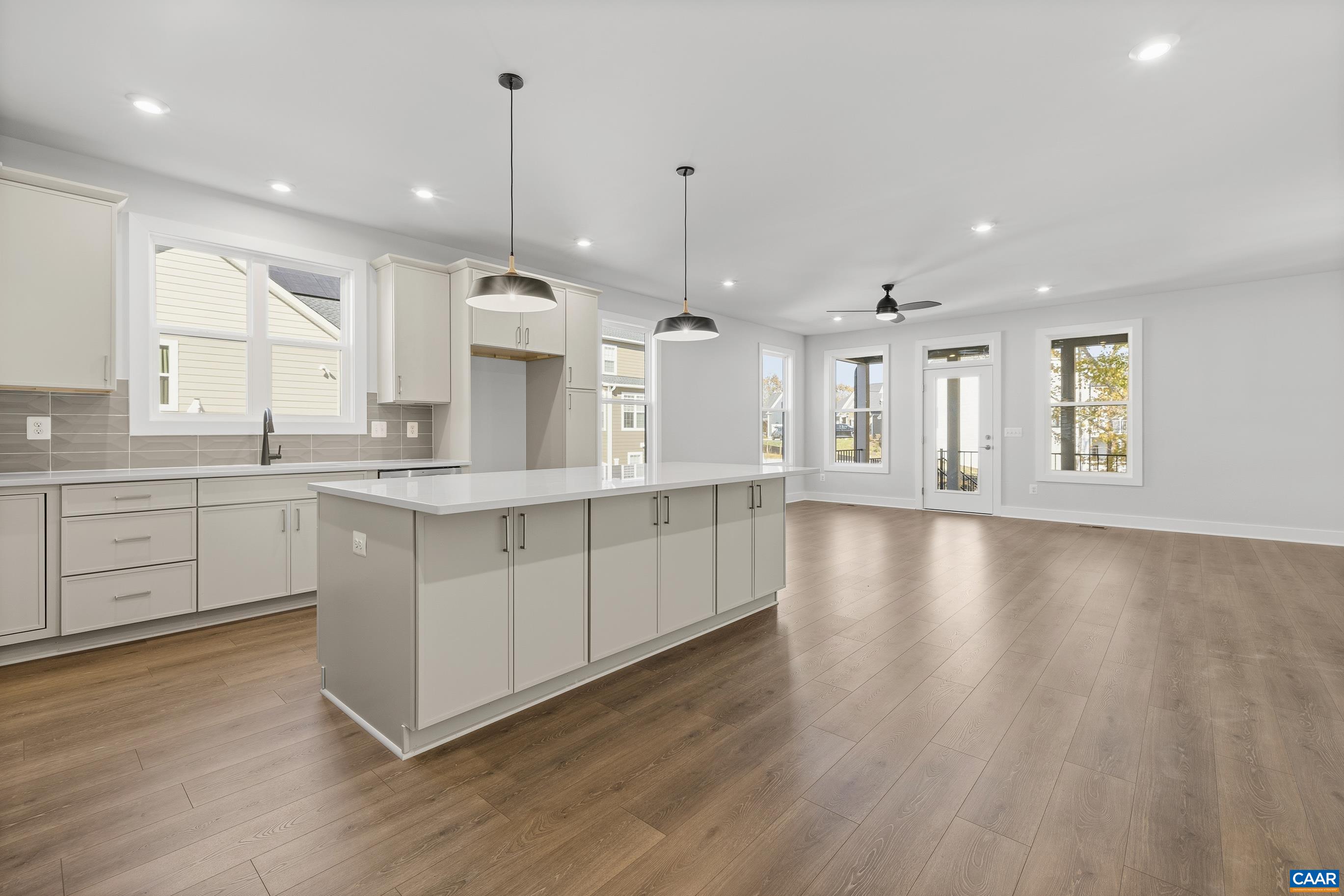 4413 HEADLAND CT