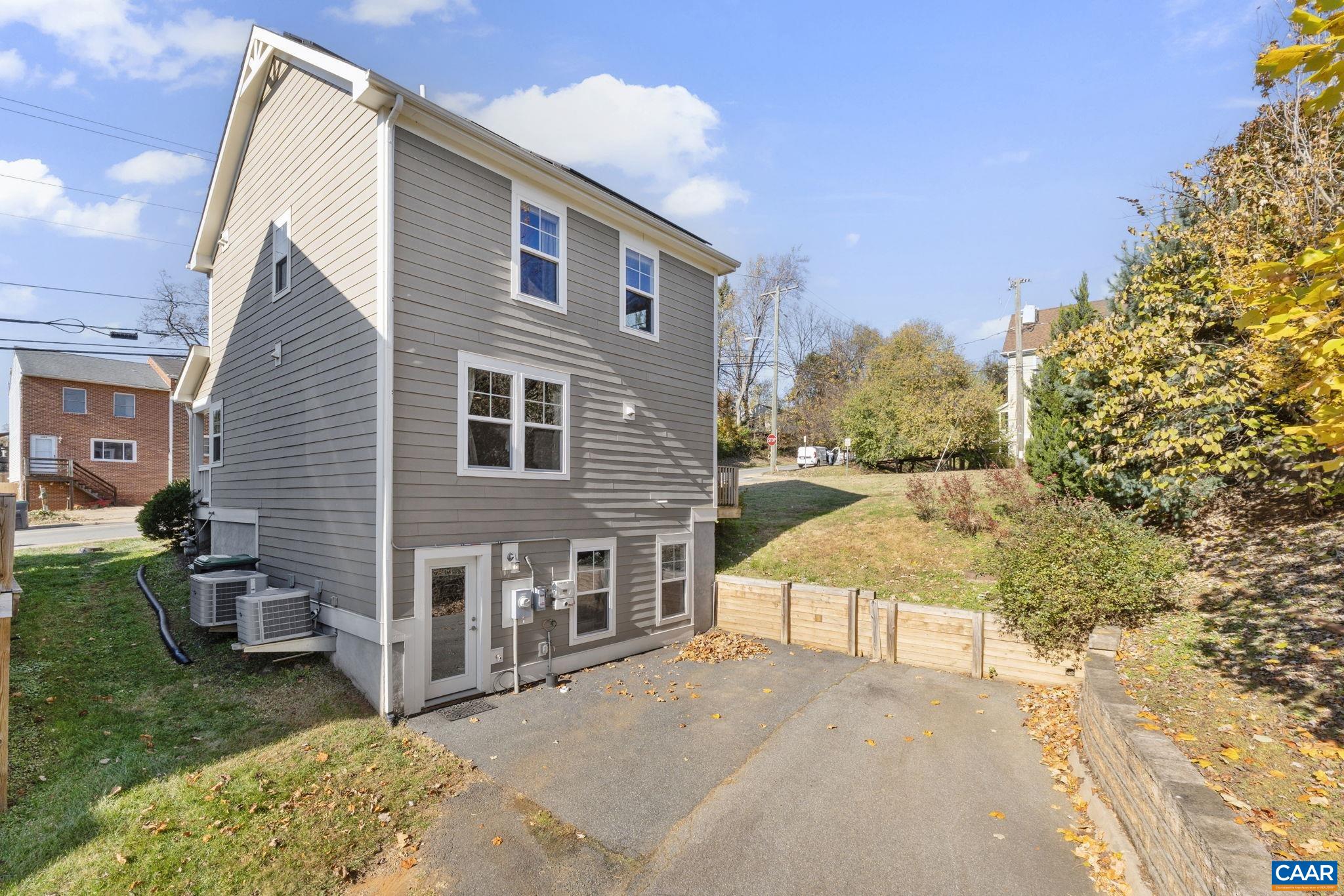 1450 AVON ST
