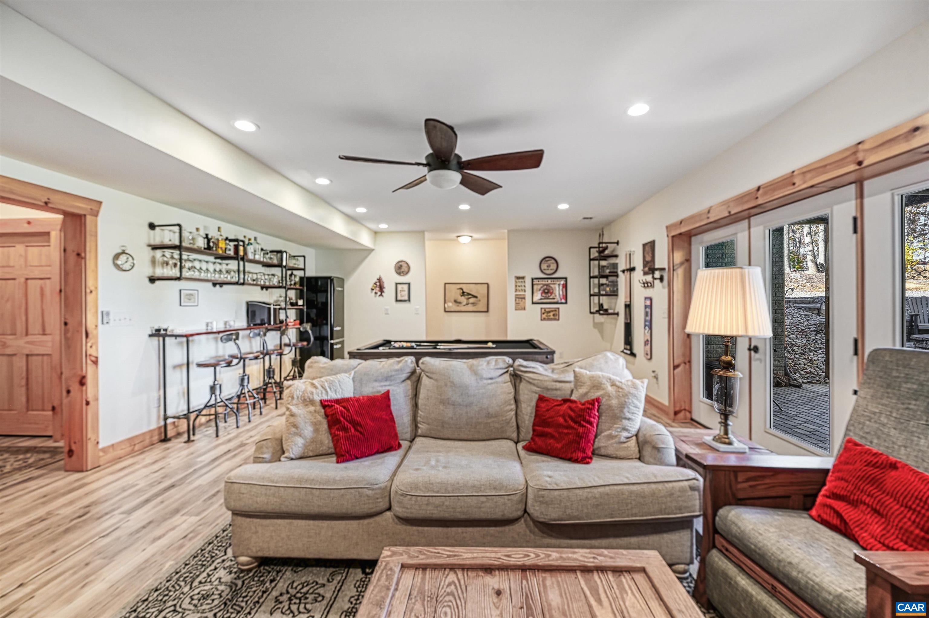 15 WOLFTRAP CT
