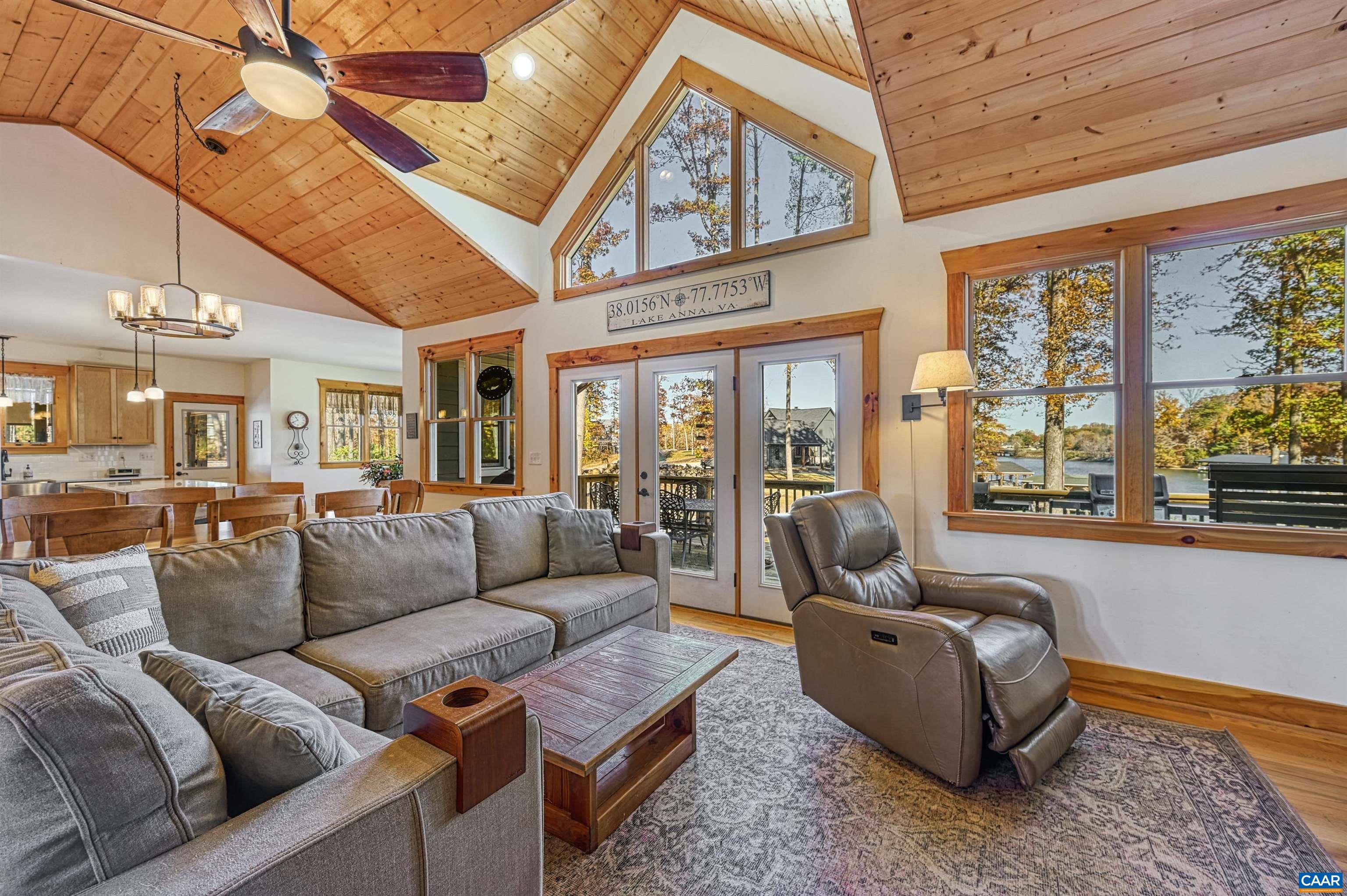 15 WOLFTRAP CT