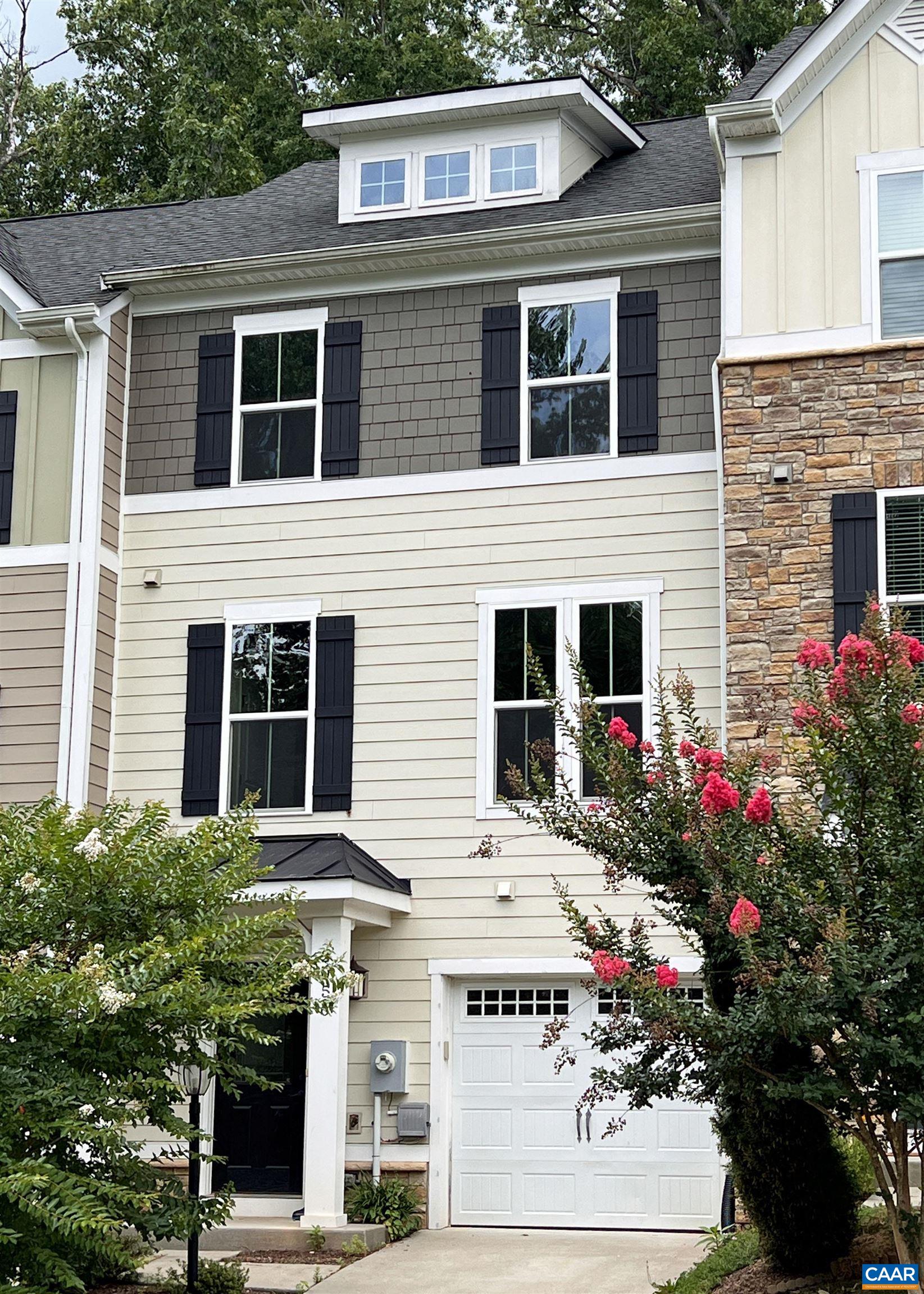 2056 BETHPAGE CT