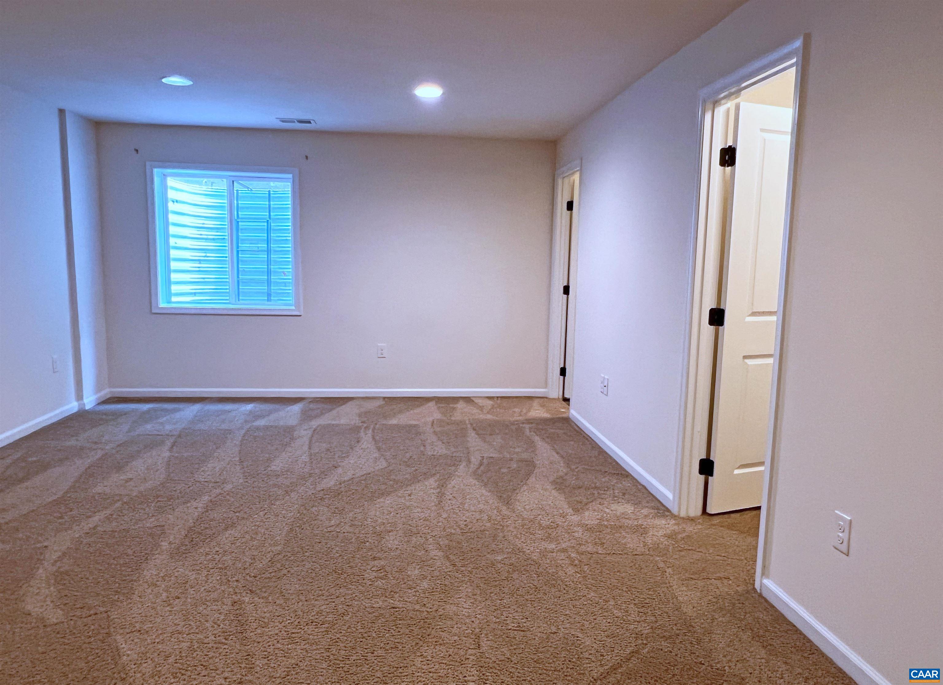 2056 BETHPAGE CT