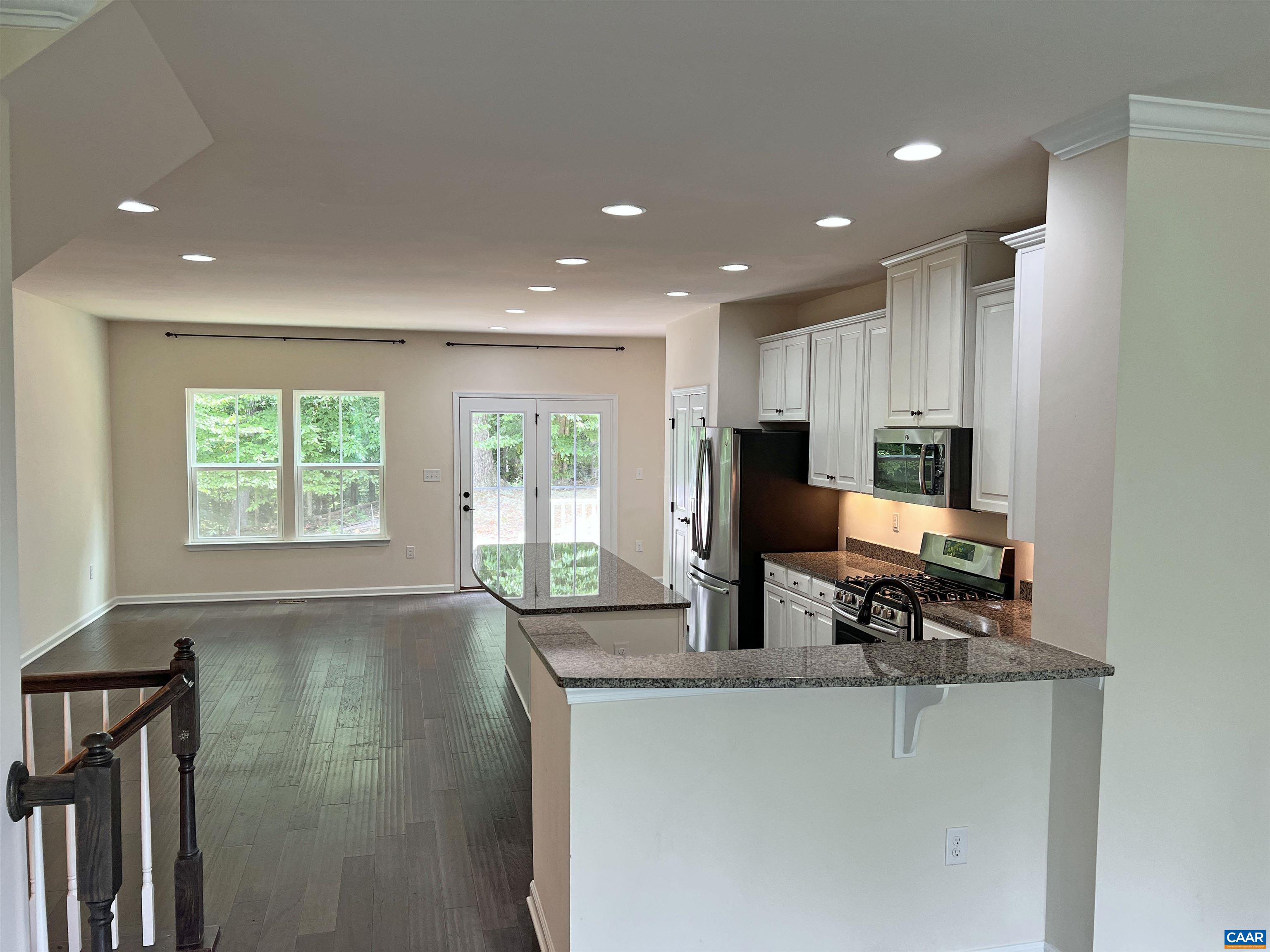 2056 BETHPAGE CT