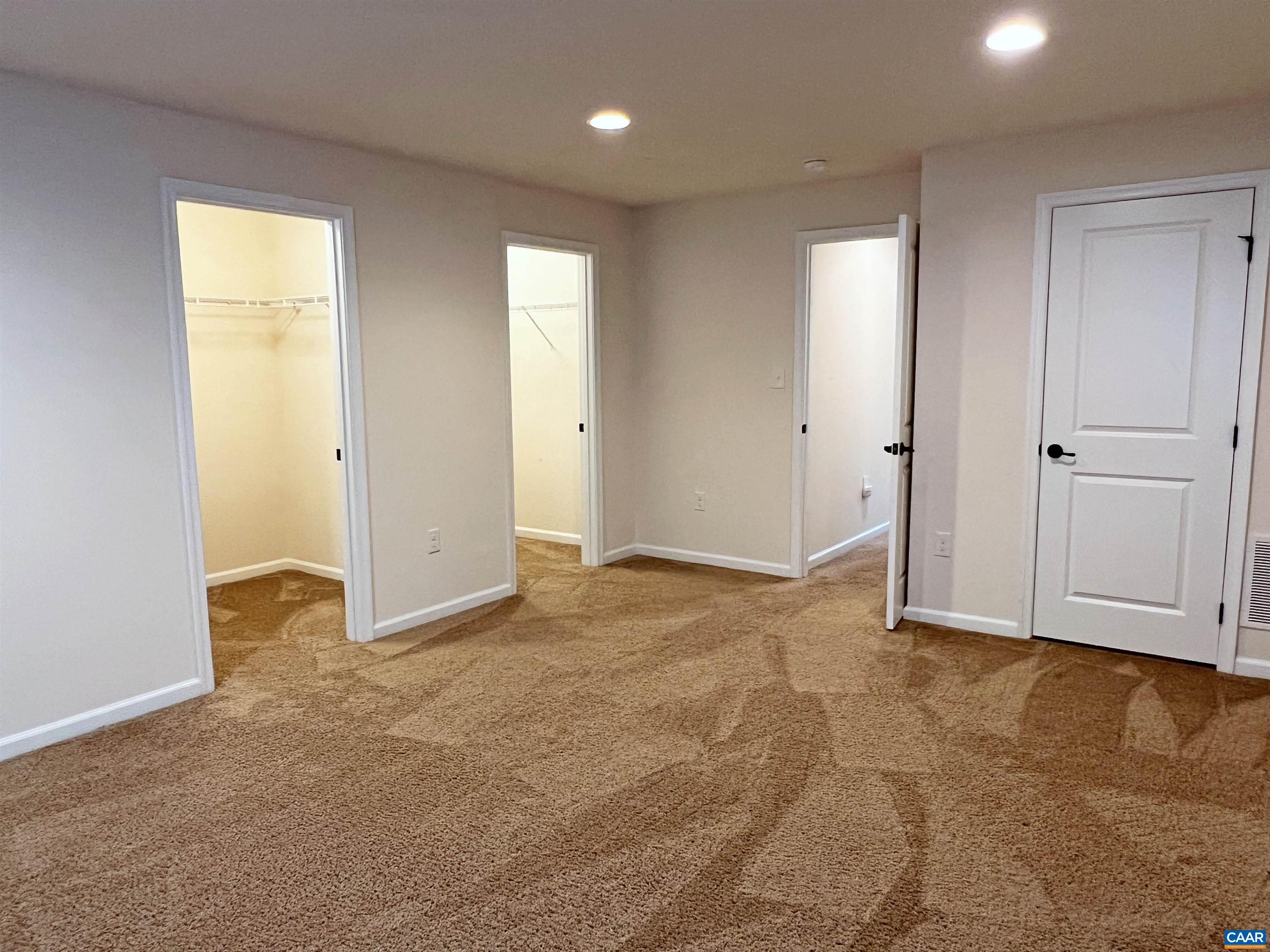 2056 BETHPAGE CT