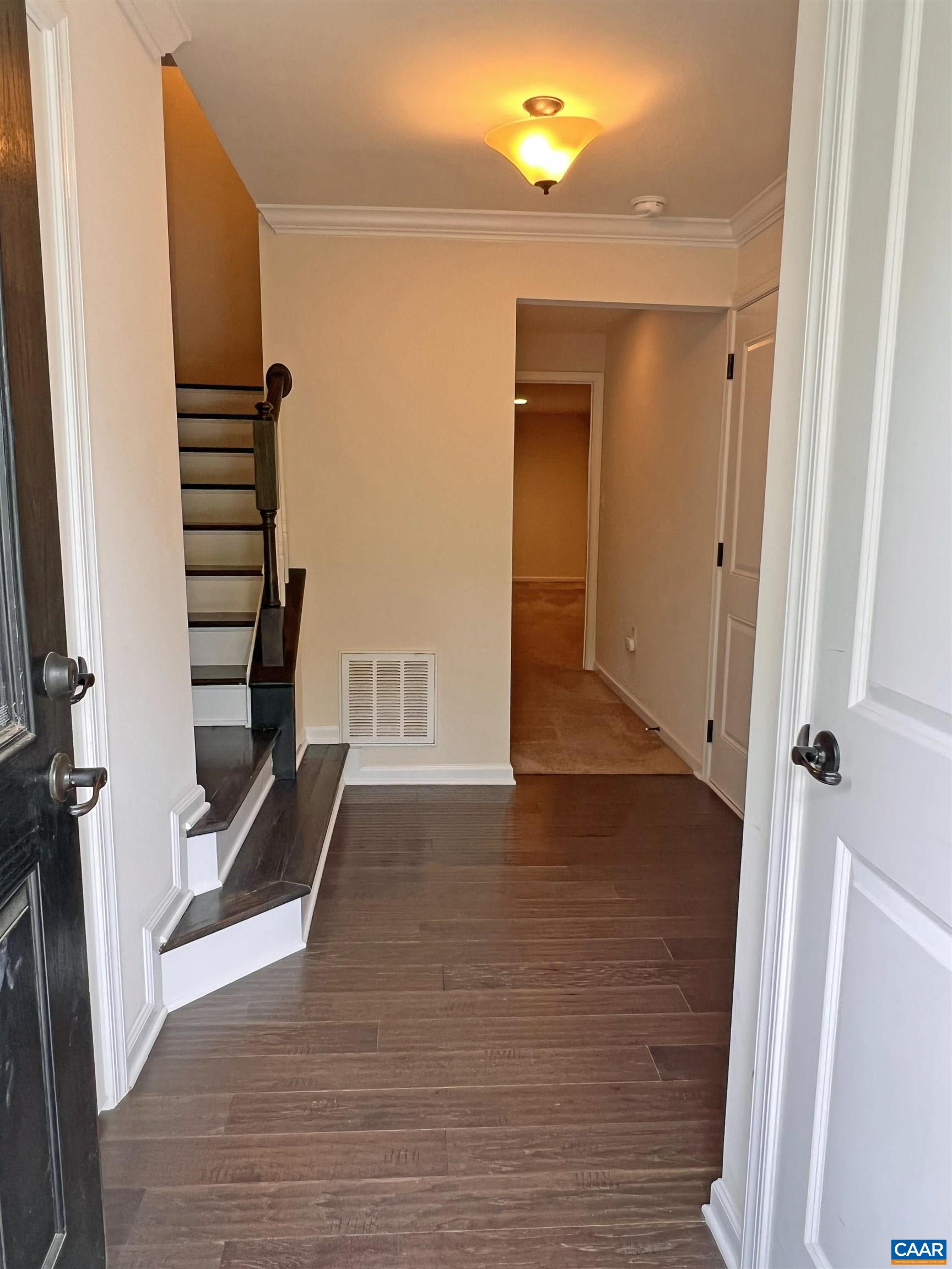 2056 BETHPAGE CT