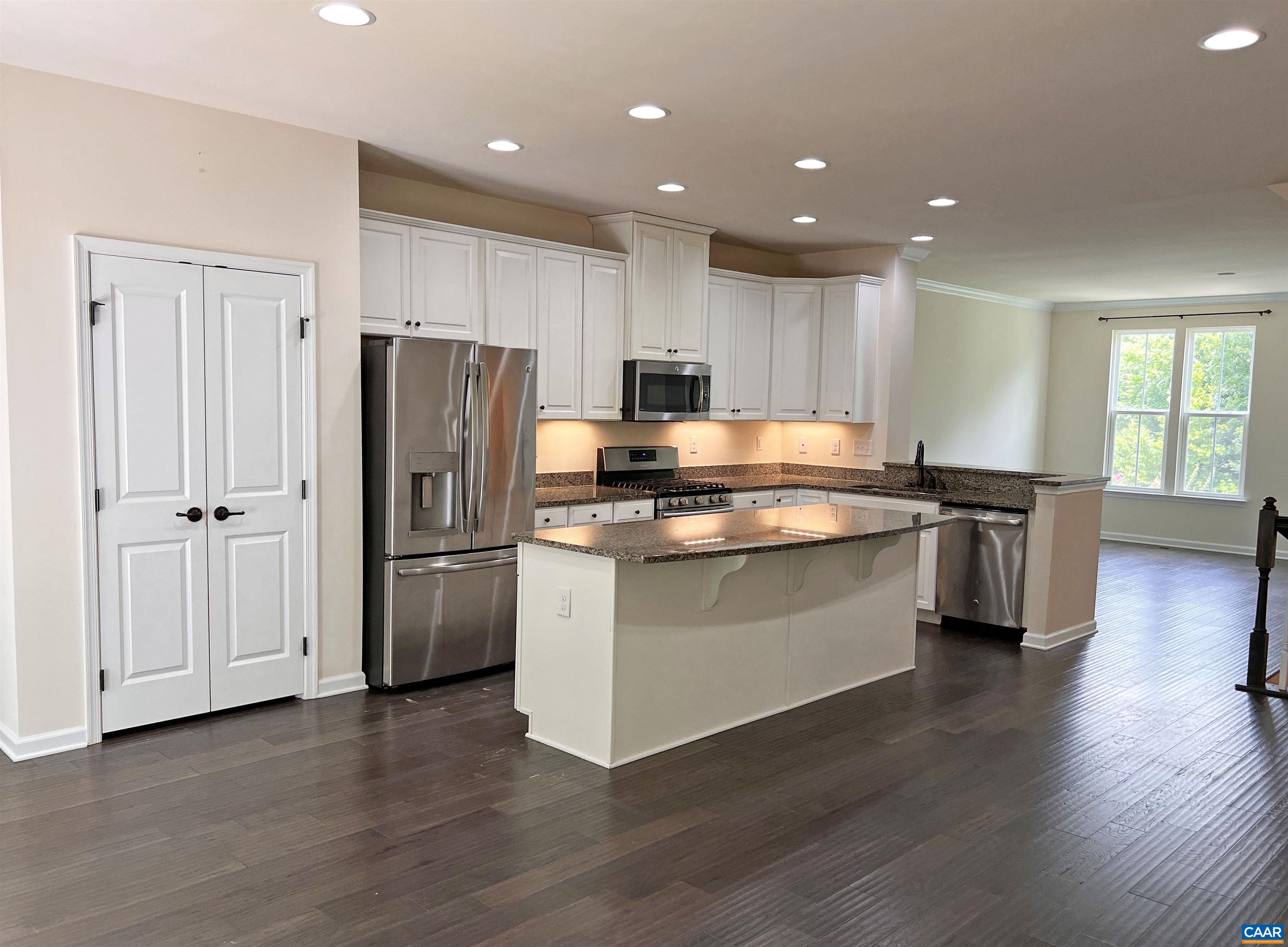 2056 BETHPAGE CT