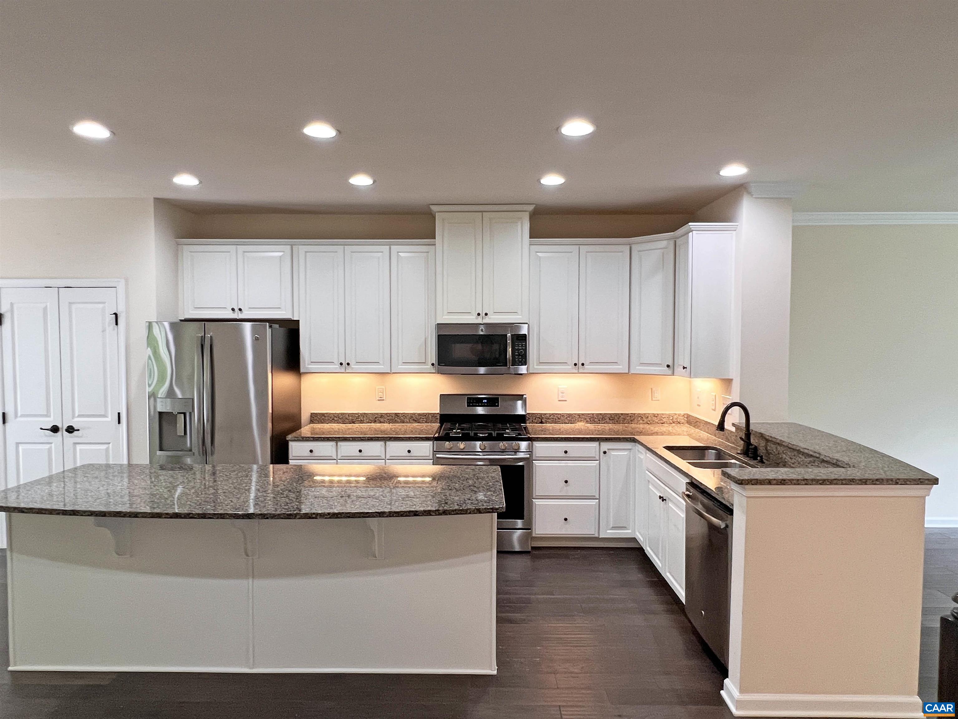 2056 BETHPAGE CT