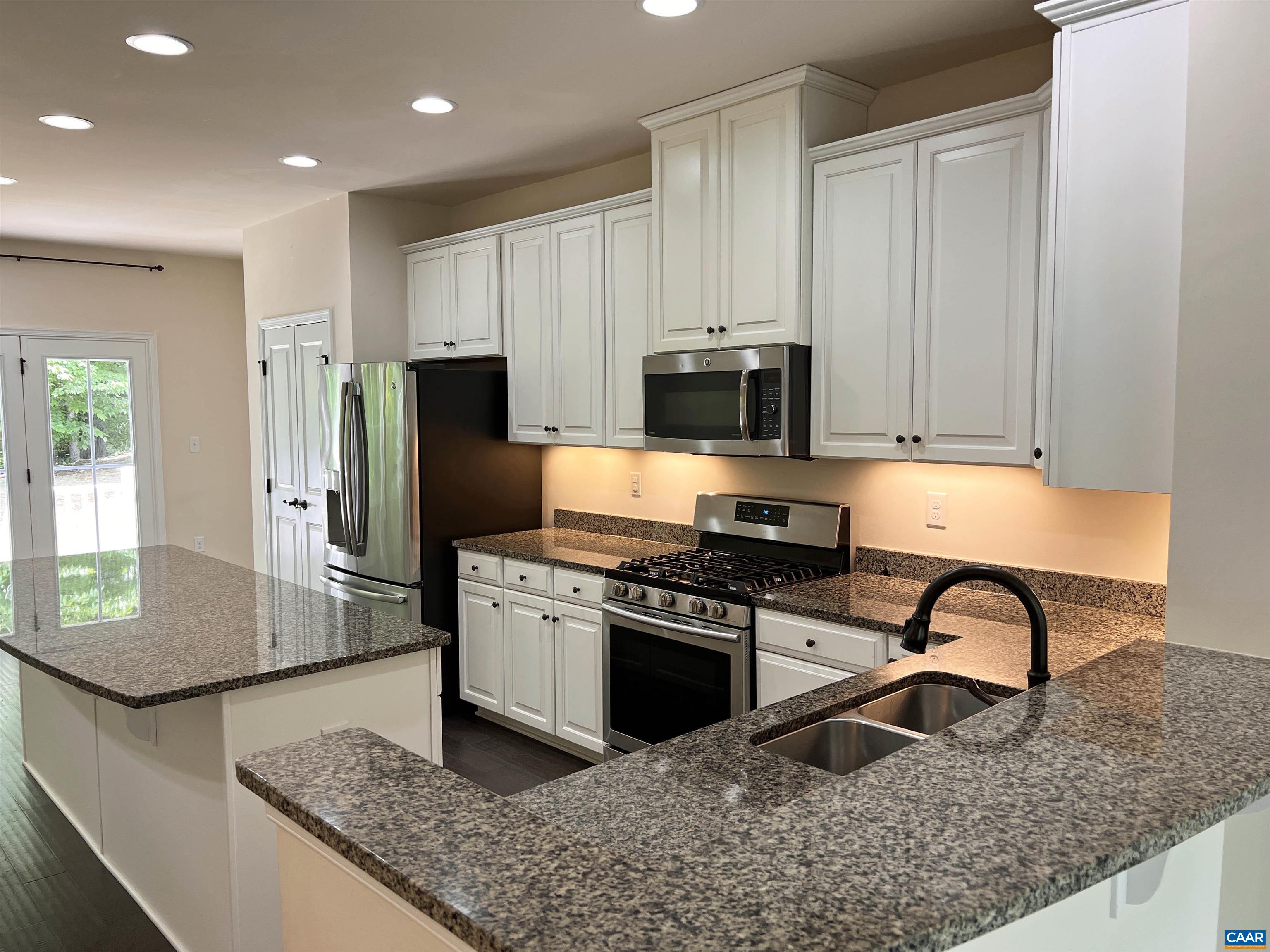 2056 BETHPAGE CT