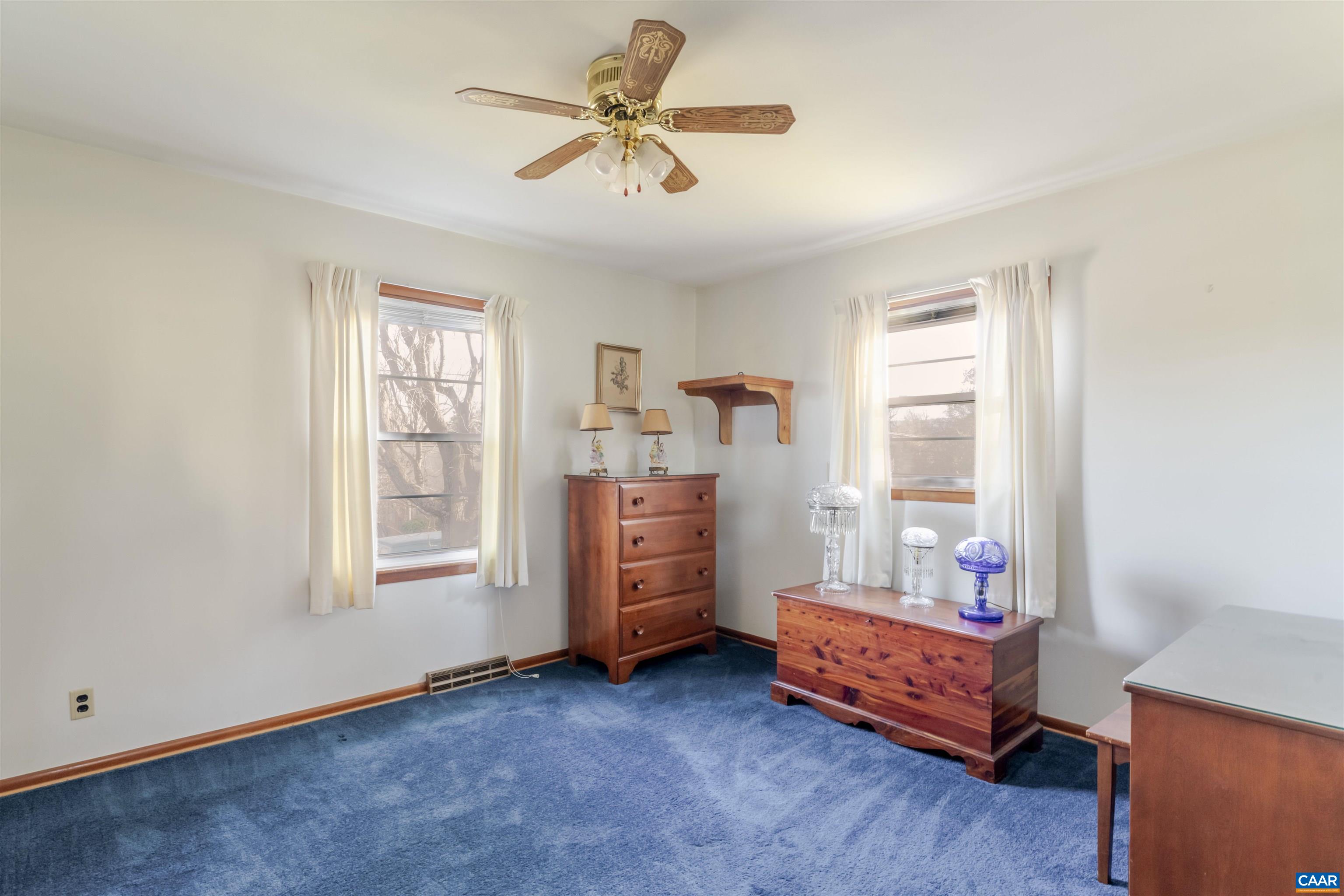 1007 SAINT CLAIR AVE