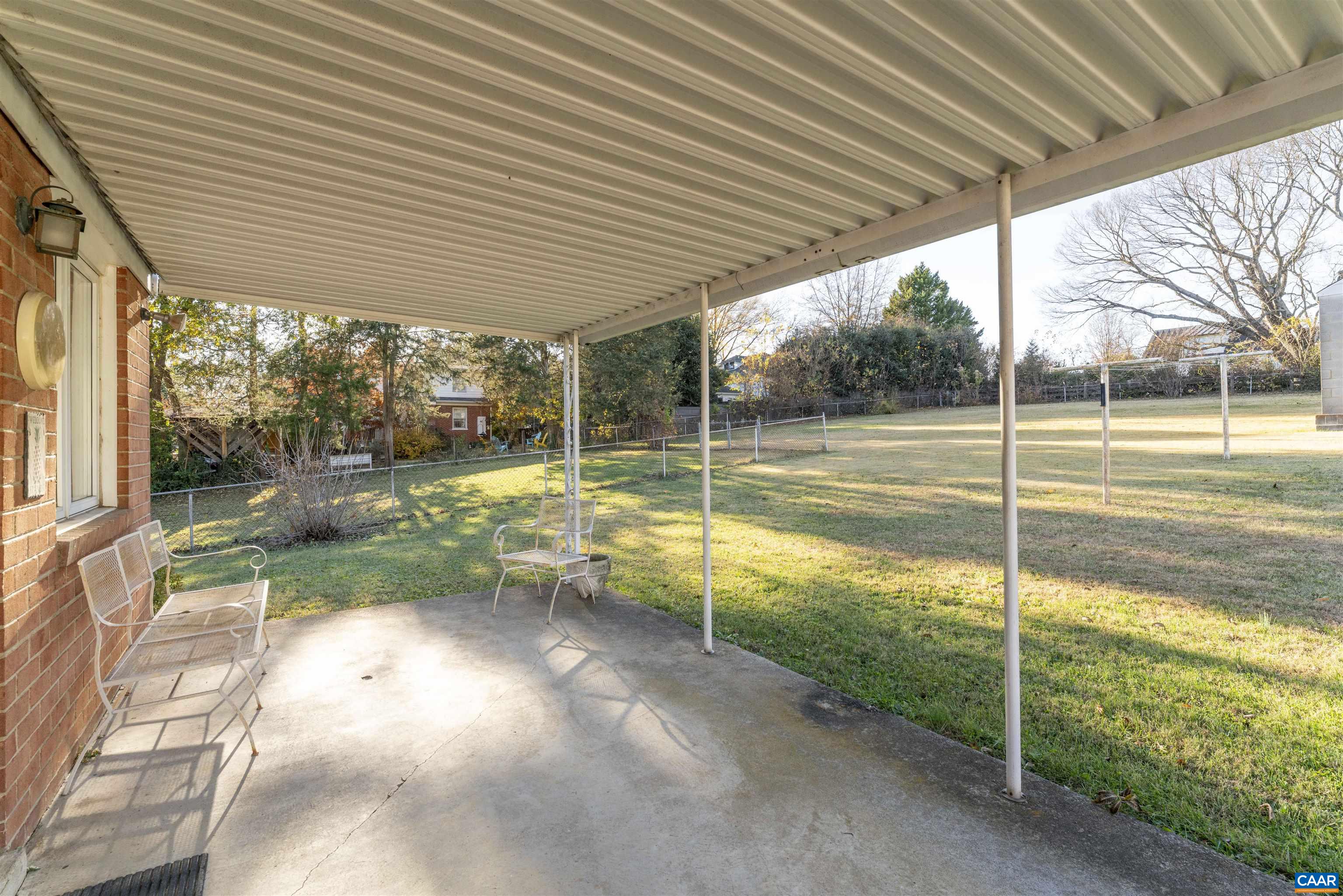 1007 SAINT CLAIR AVE