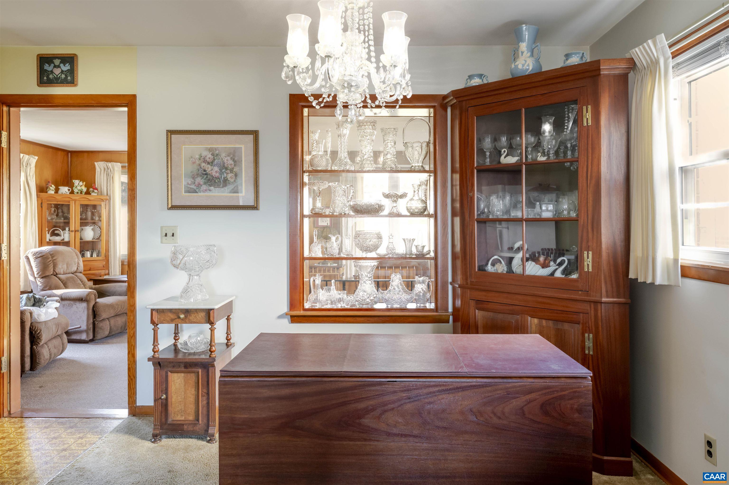 1007 SAINT CLAIR AVE