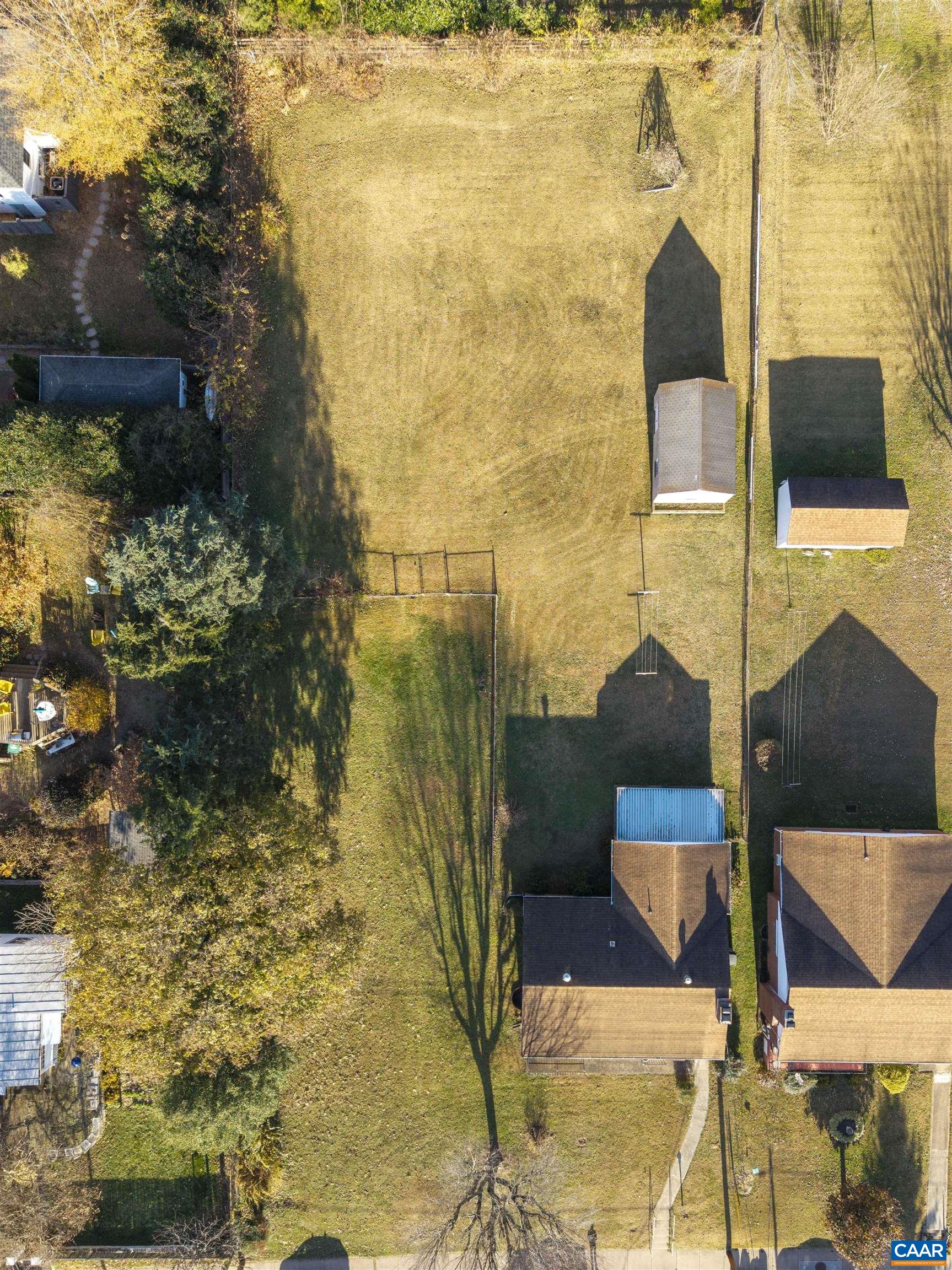 1007 SAINT CLAIR AVE