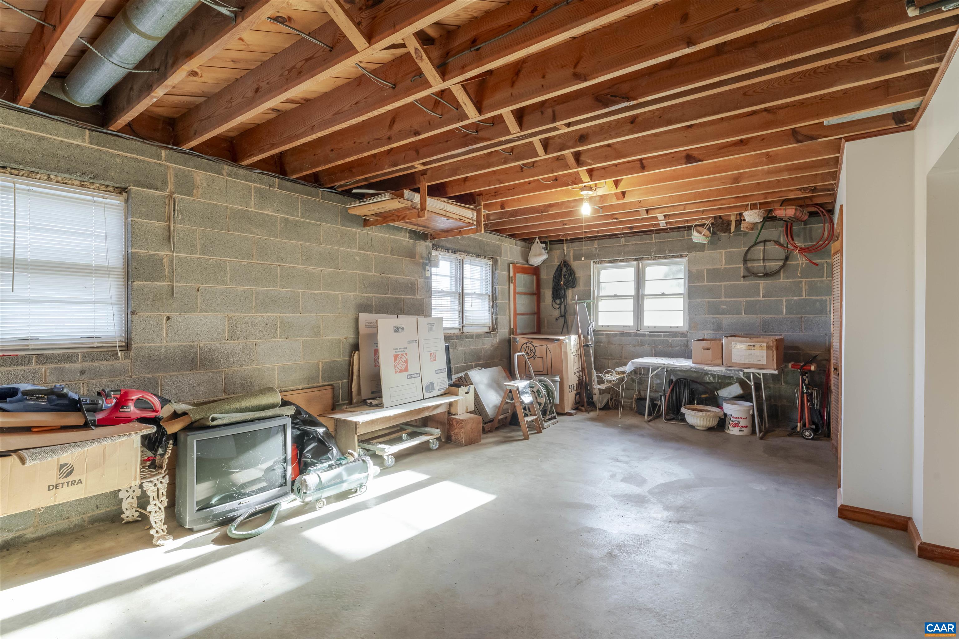 1007 SAINT CLAIR AVE