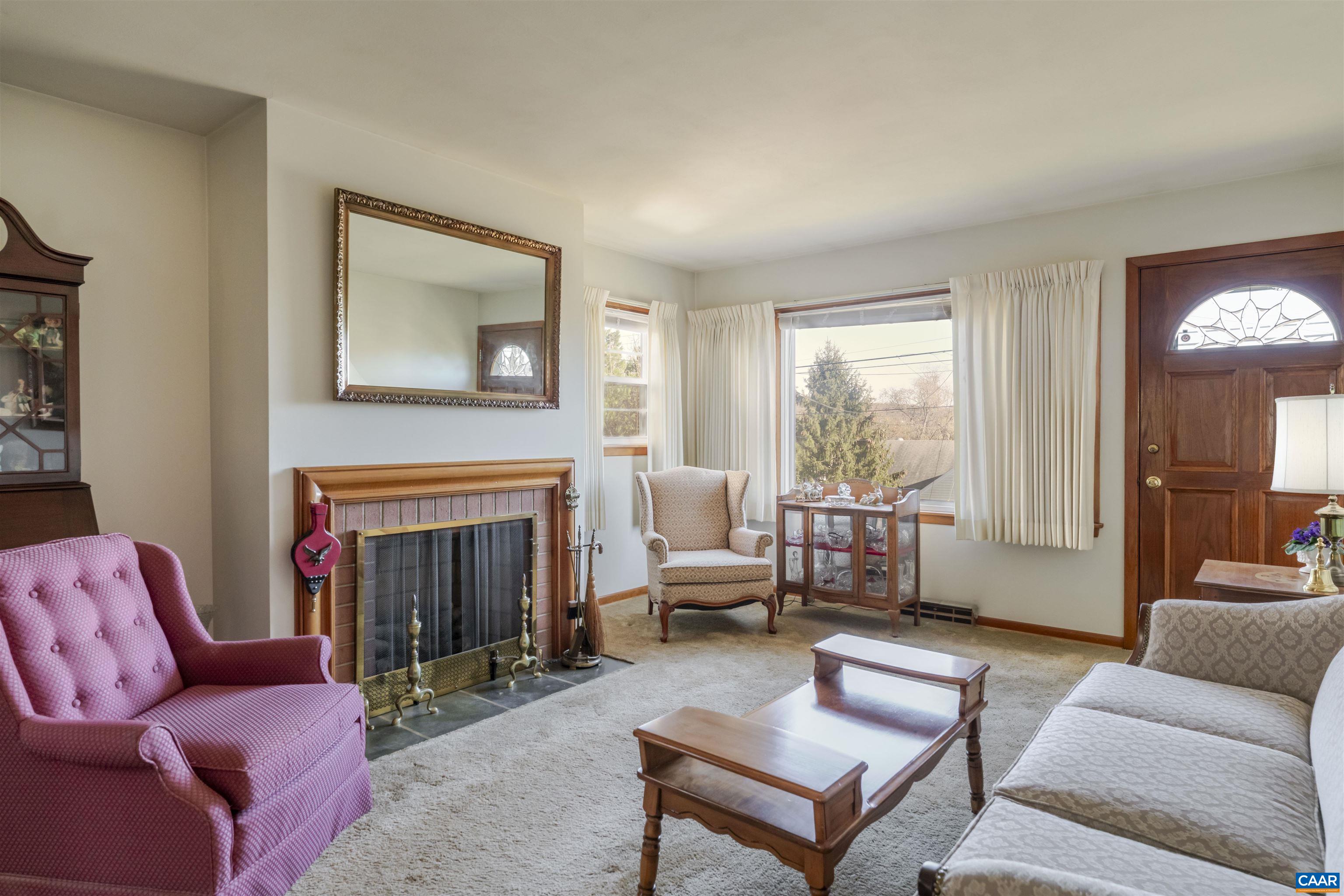 1007 SAINT CLAIR AVE