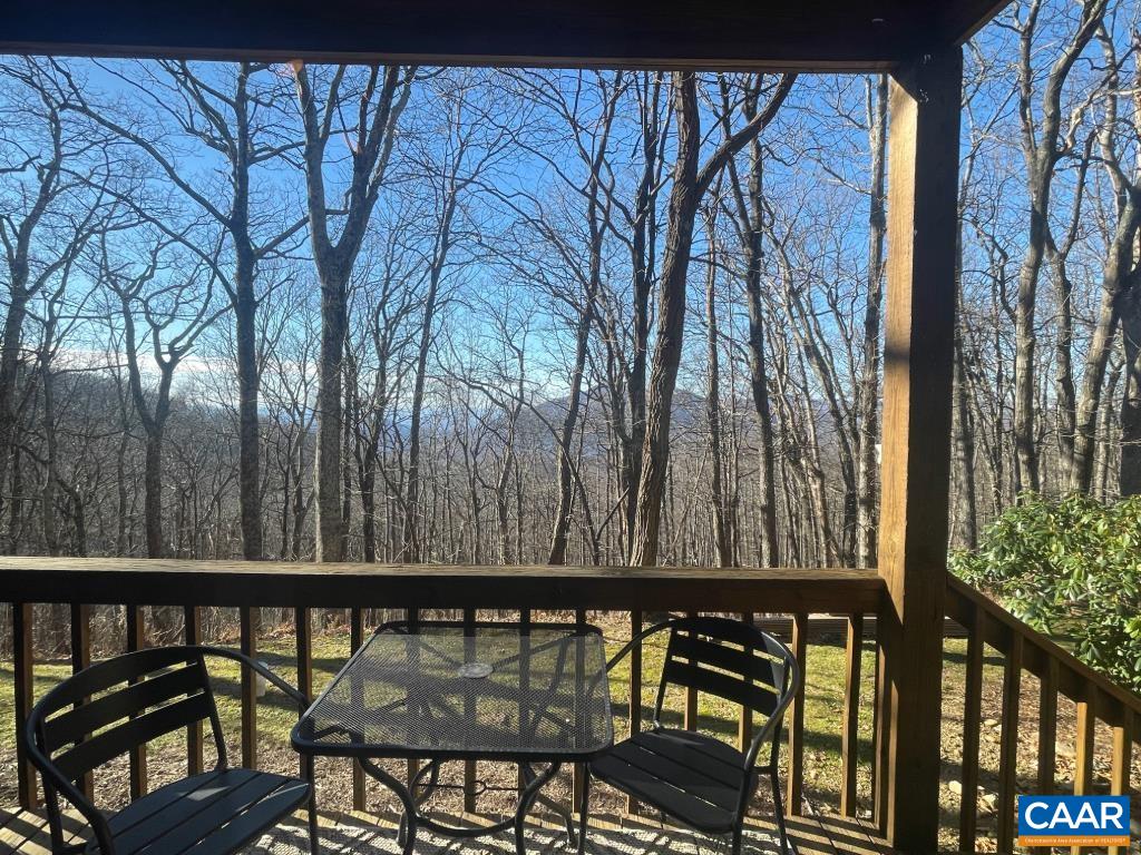 800 LAURELWOOD CONDOS