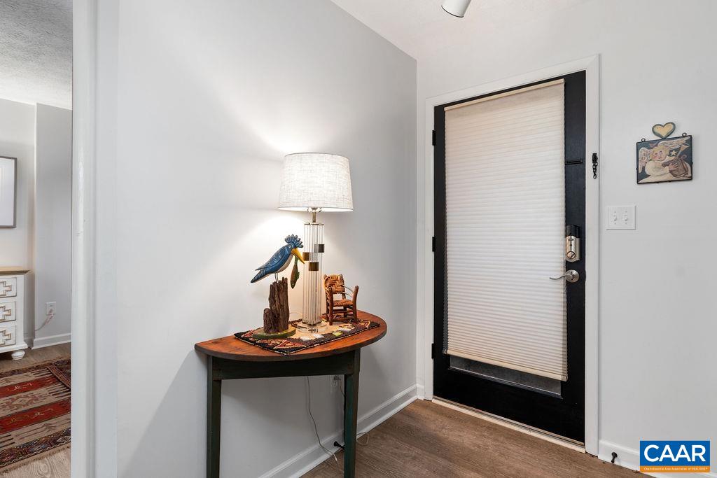 800 LAURELWOOD CONDOS