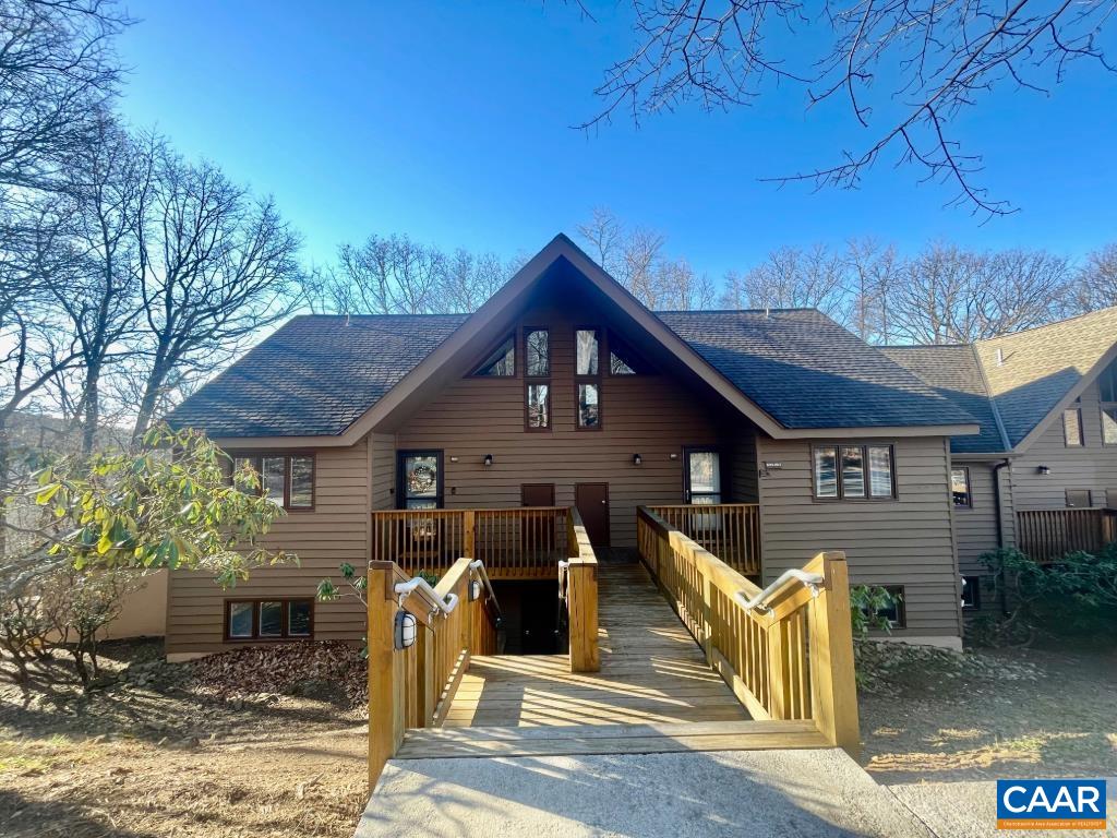 800 LAURELWOOD CONDOS