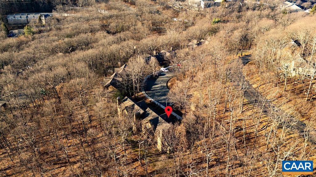 800 LAURELWOOD CONDOS