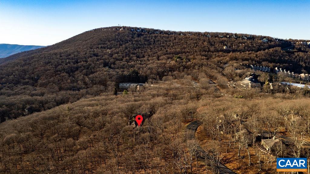 800 LAURELWOOD CONDOS