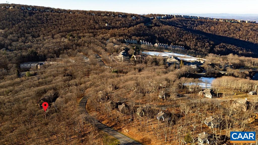 800 LAURELWOOD CONDOS